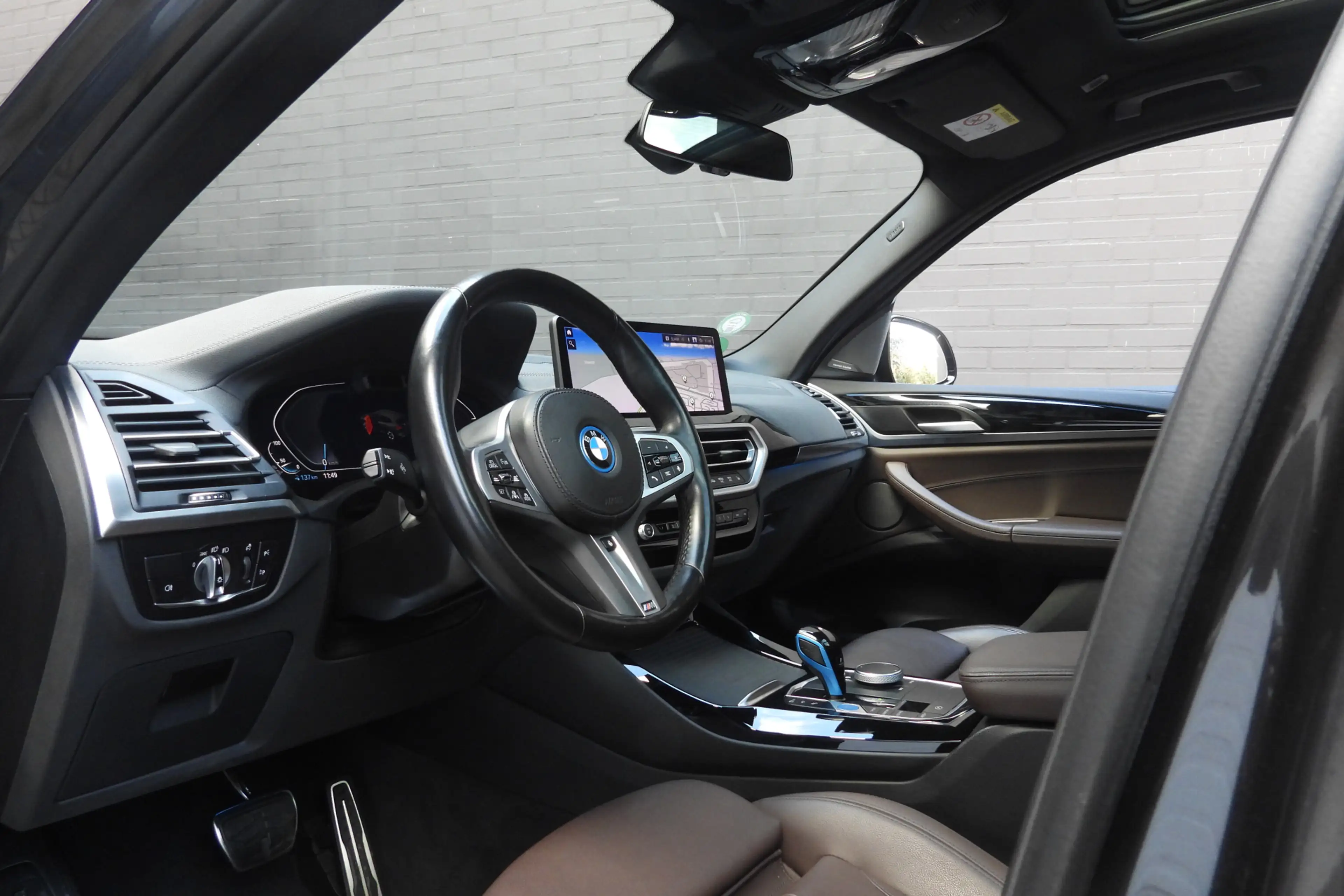 BMW iX3 High Executive M Sport / Trekhaak / Sportstoelen / — photo 11