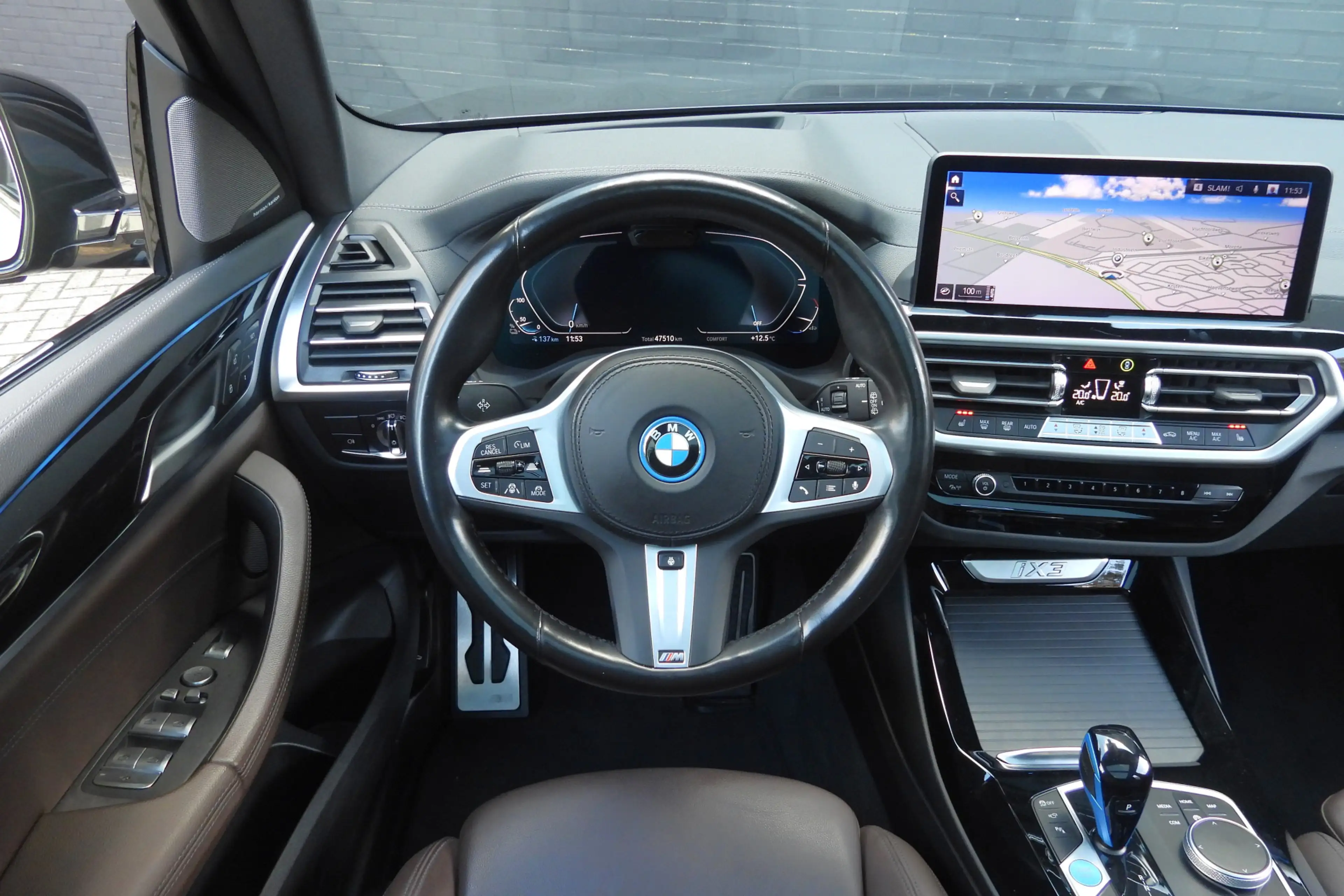 BMW iX3 High Executive M Sport / Trekhaak / Sportstoelen / — photo 2