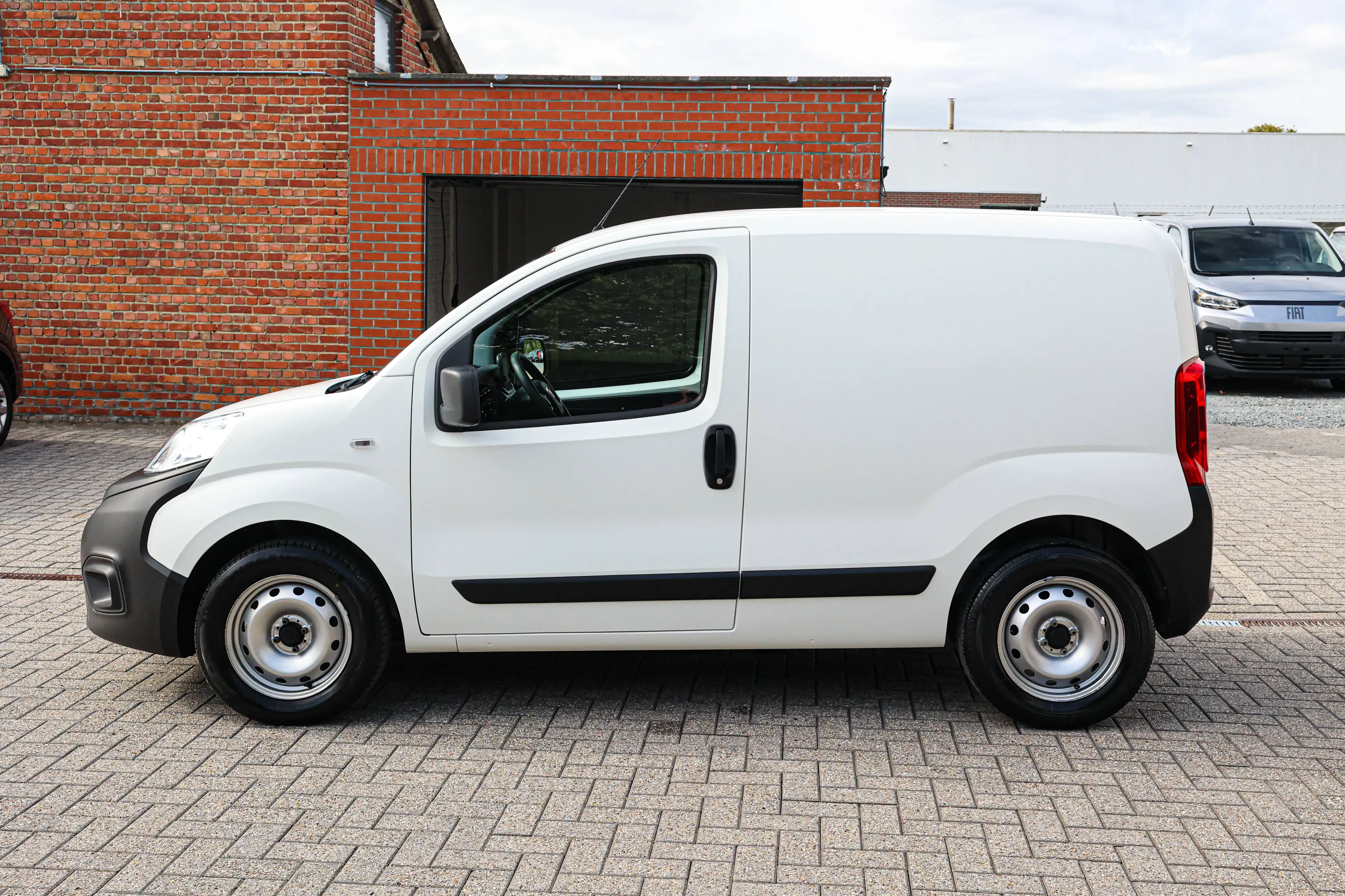 Fiat Fiorino NIEUWSTAAT*APPLE-CARPLAY*PARKEERSENSOREN*AFGEWERKTE-LAADRUIMTE* — photo 8