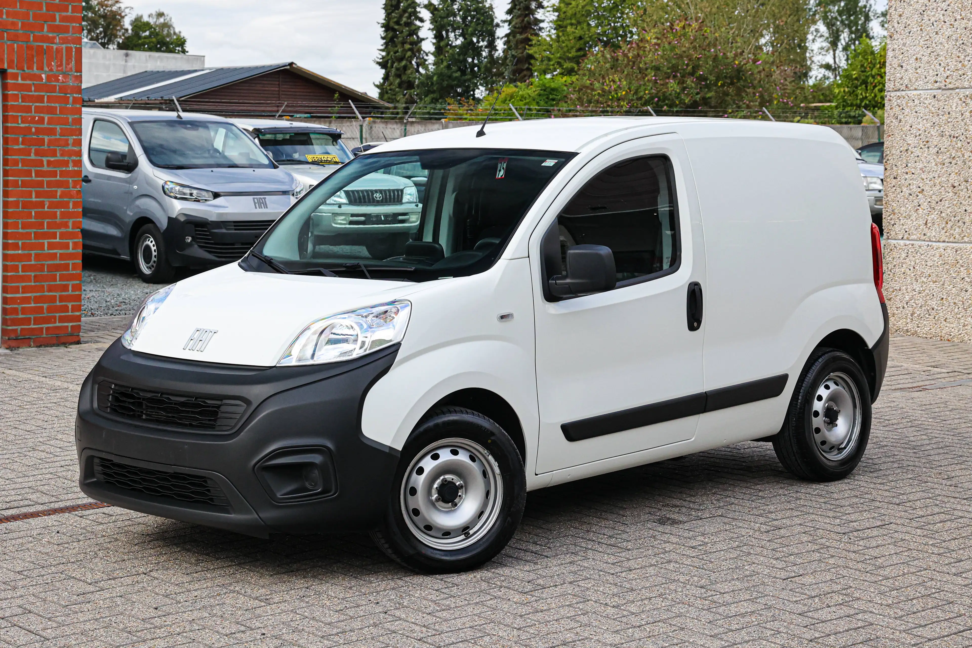 Fiat Fiorino NIEUWSTAAT*APPLE-CARPLAY*PARKEERSENSOREN*AFGEWERKTE-LAADRUIMTE*