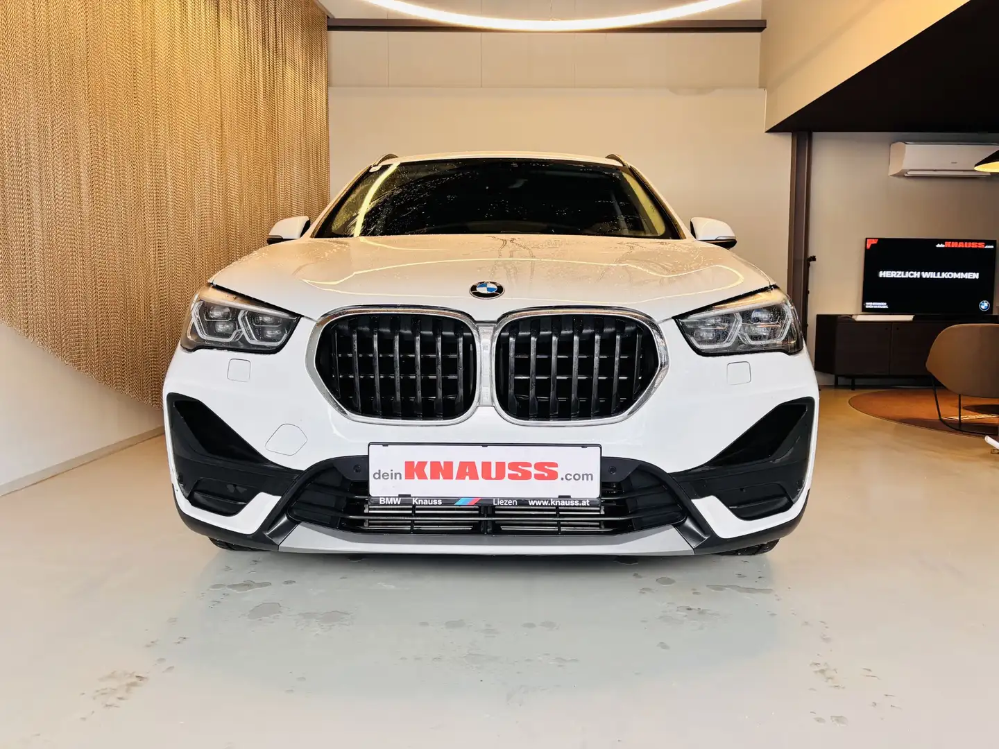 BMW X1 xDrive25e Weiß - 2
