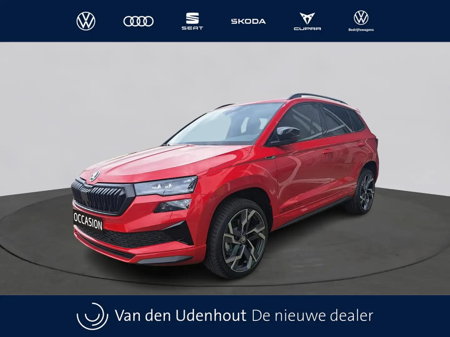 Skoda Karoq 1.5 TSI 150pk Automaat Sportline Business / Panora Rood - 1