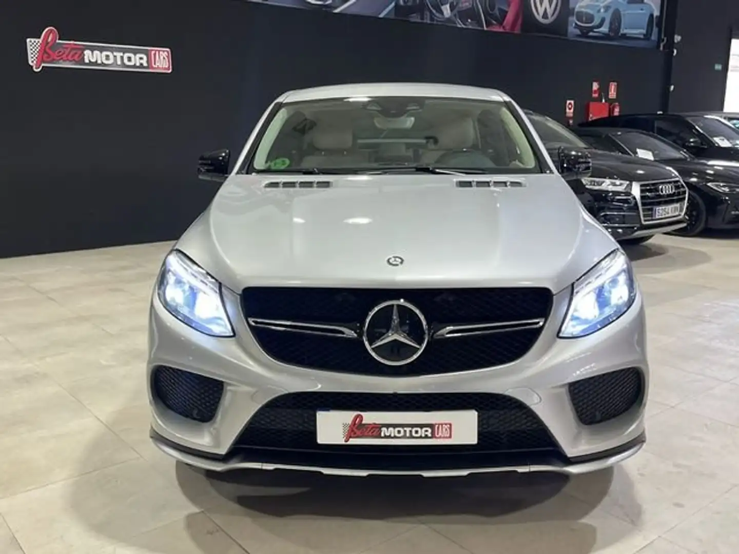 Mercedes-Benz GLE 450 Coupé AMG 4Matic Aut. Gris - 2