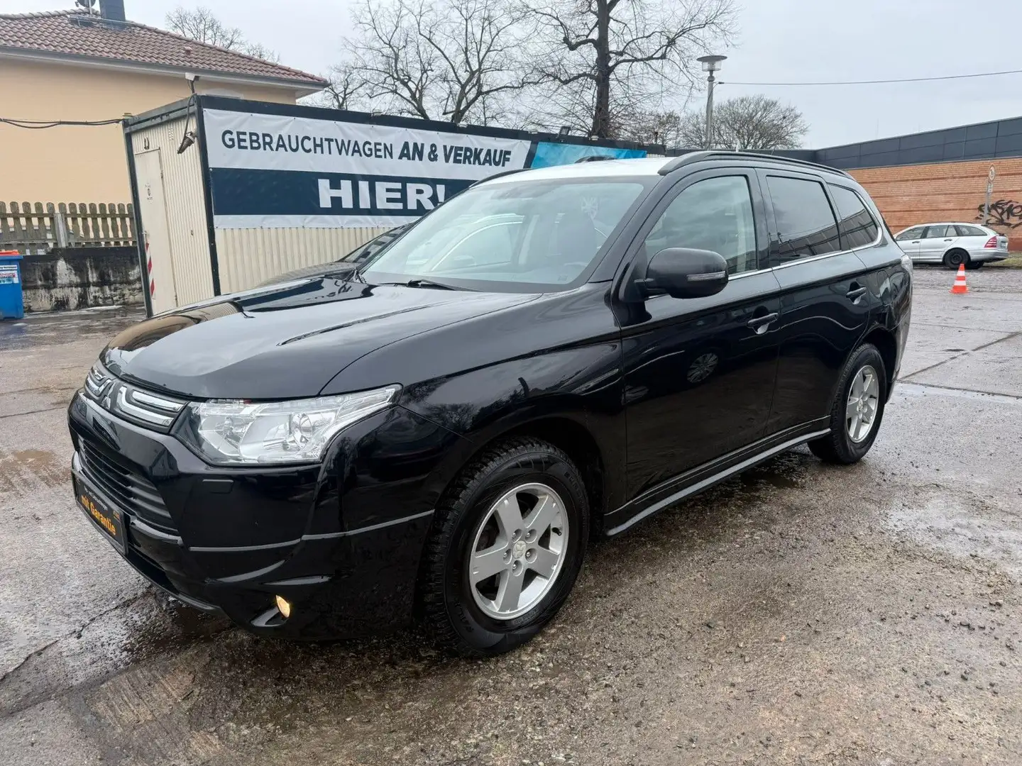 Mitsubishi Outlander ClearTec Intense 4WD*AHK*SHZ*TUV NEU* Schwarz - 1