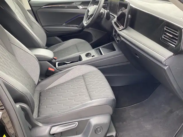 Volkswagen Tiguan view 16