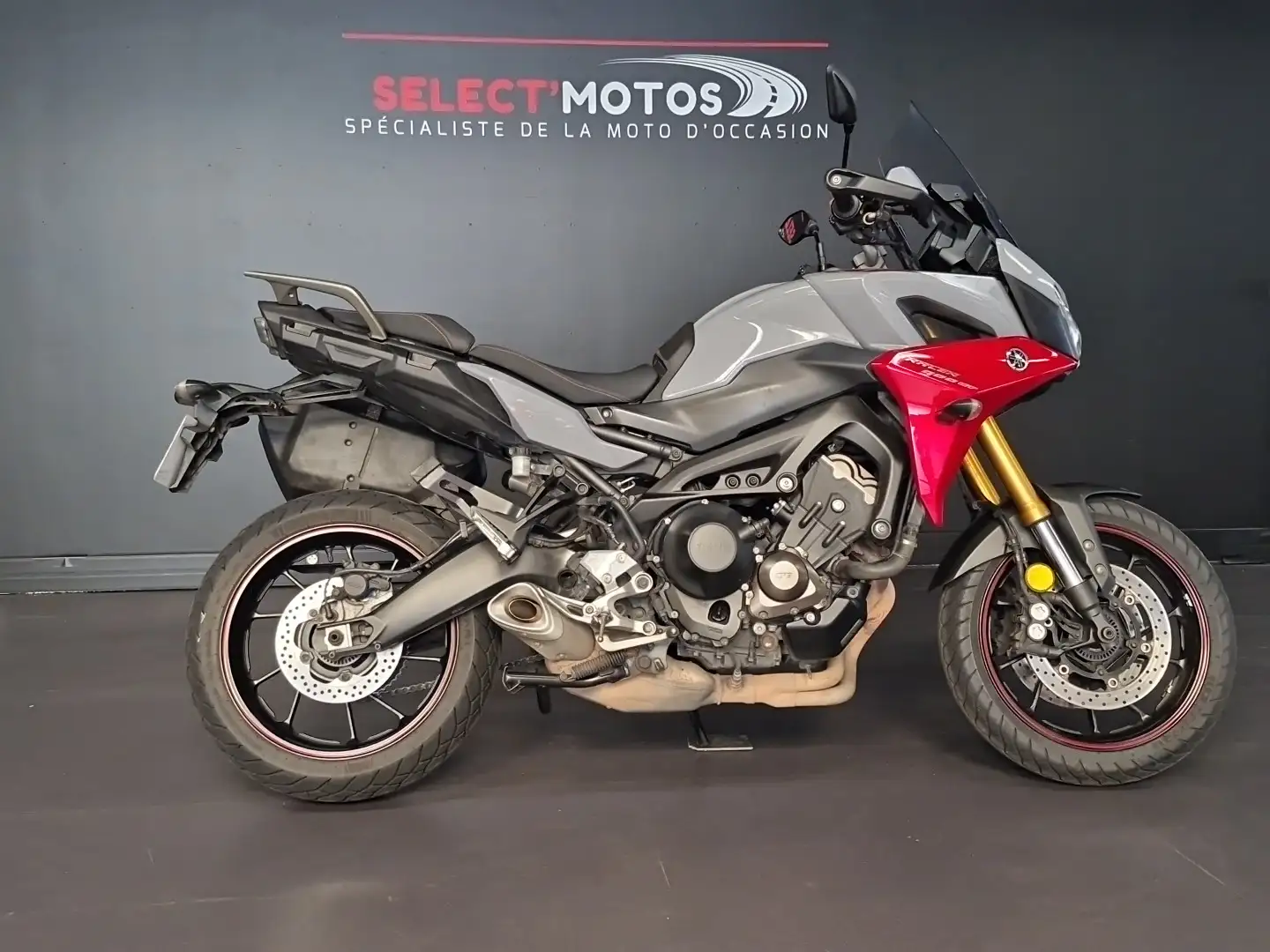 Yamaha Tracer 9 GT Gris - 1