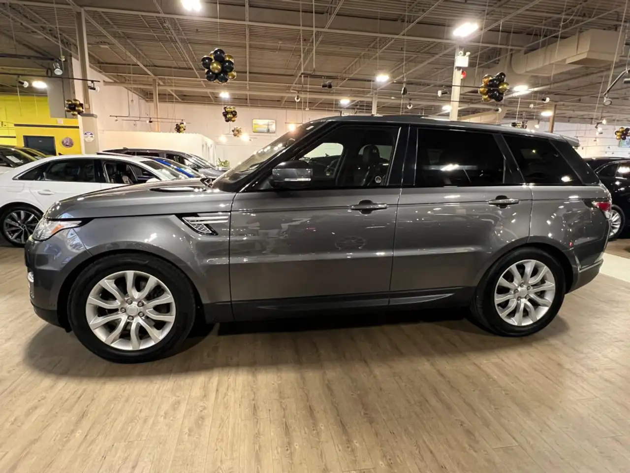 Land Rover Range Rover Sport снимка Land Rover Range Rover Sport