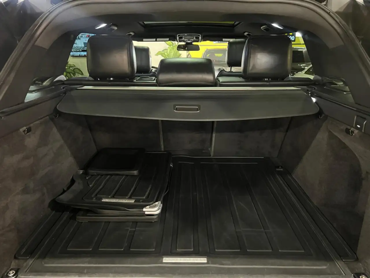 Land Rover Range Rover Sport снимка Land Rover Range Rover Sport