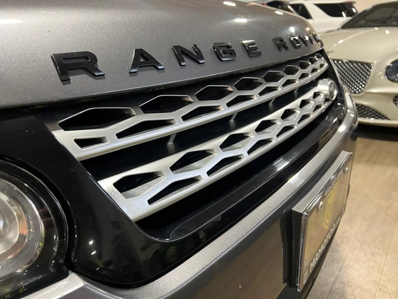 Land Rover Range Rover Sport снимка Land Rover Range Rover Sport
