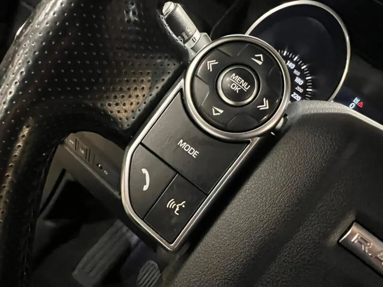Land Rover Range Rover Sport снимка Land Rover Range Rover Sport