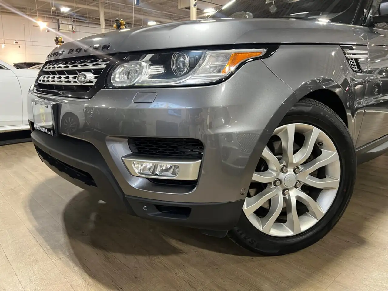 Land Rover Range Rover Sport снимка Land Rover Range Rover Sport