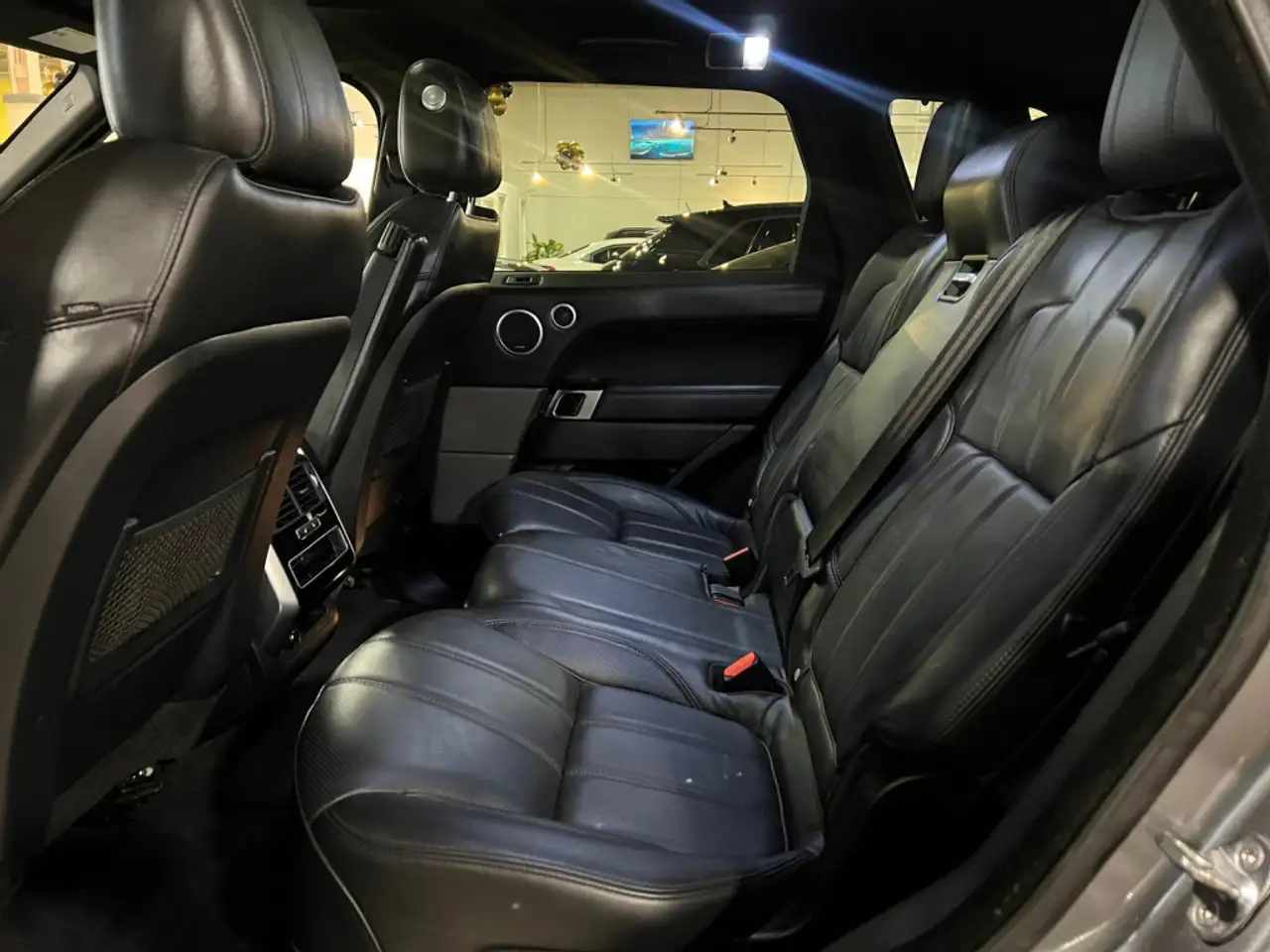 Land Rover Range Rover Sport снимка Land Rover Range Rover Sport