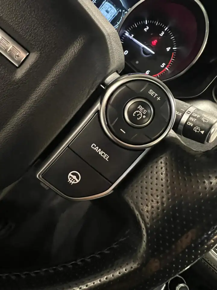 Land Rover Range Rover Sport снимка Land Rover Range Rover Sport