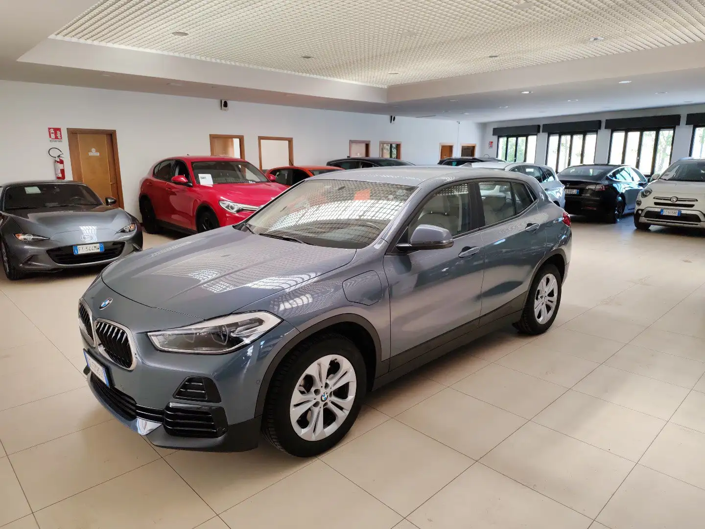 BMW X2 xDrive25e Business-X auto Pelle NaviPRO Fari LED Gris - 1