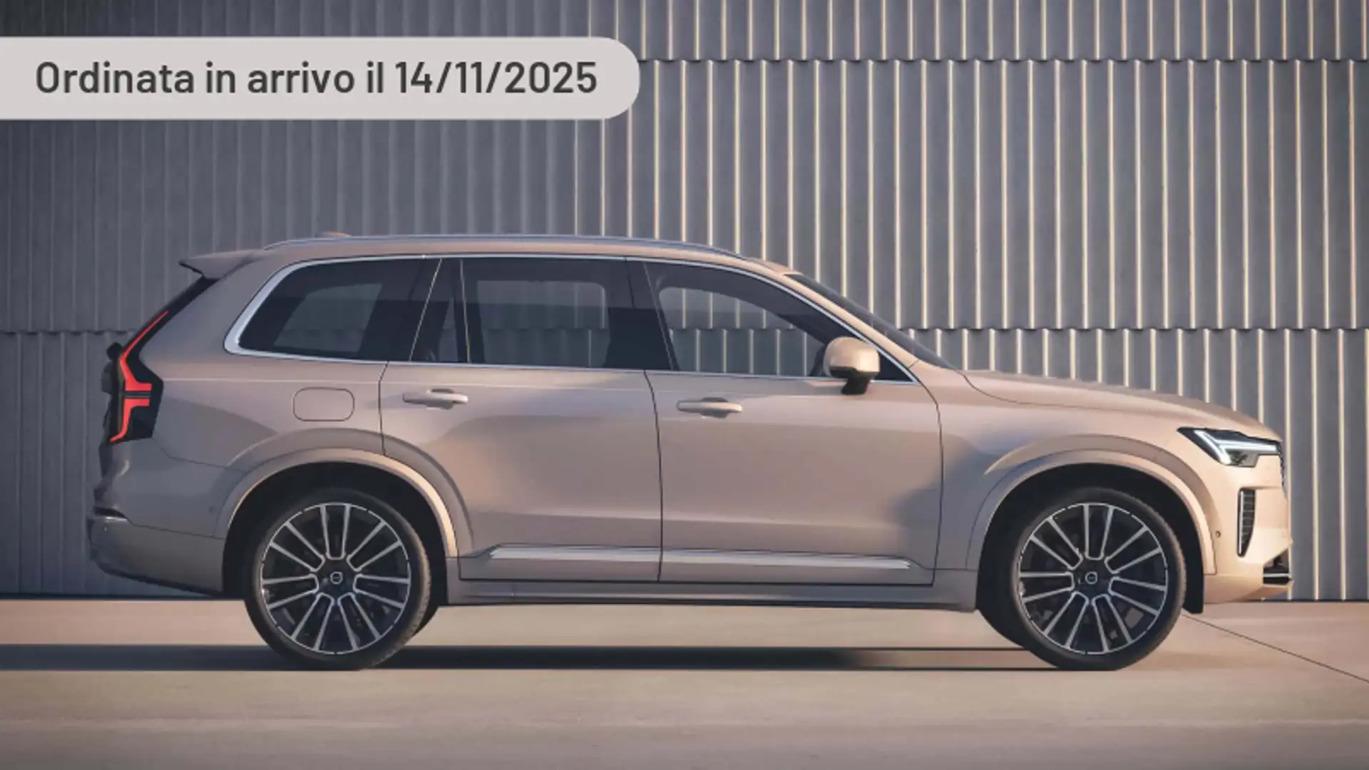Volvo XC90 T8 Plug-in Hybrid AWD automatico 7 posti Ultra Bri Argento - 1