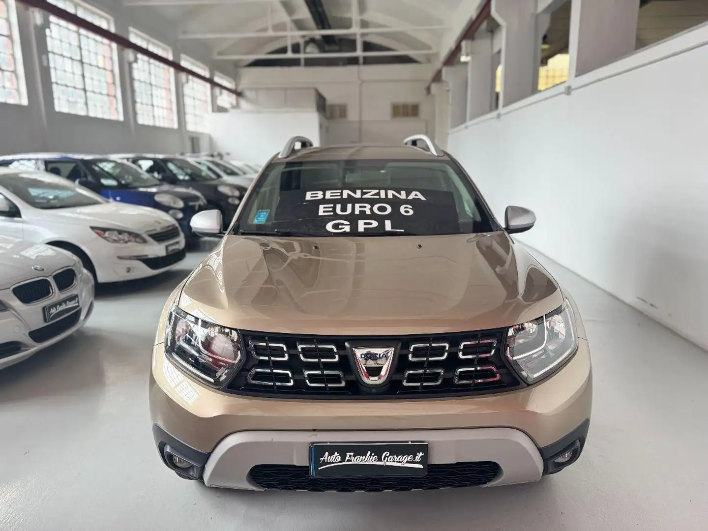 Dacia Duster 1.6 SCe GPL 4x2 Techroad Beige - 2