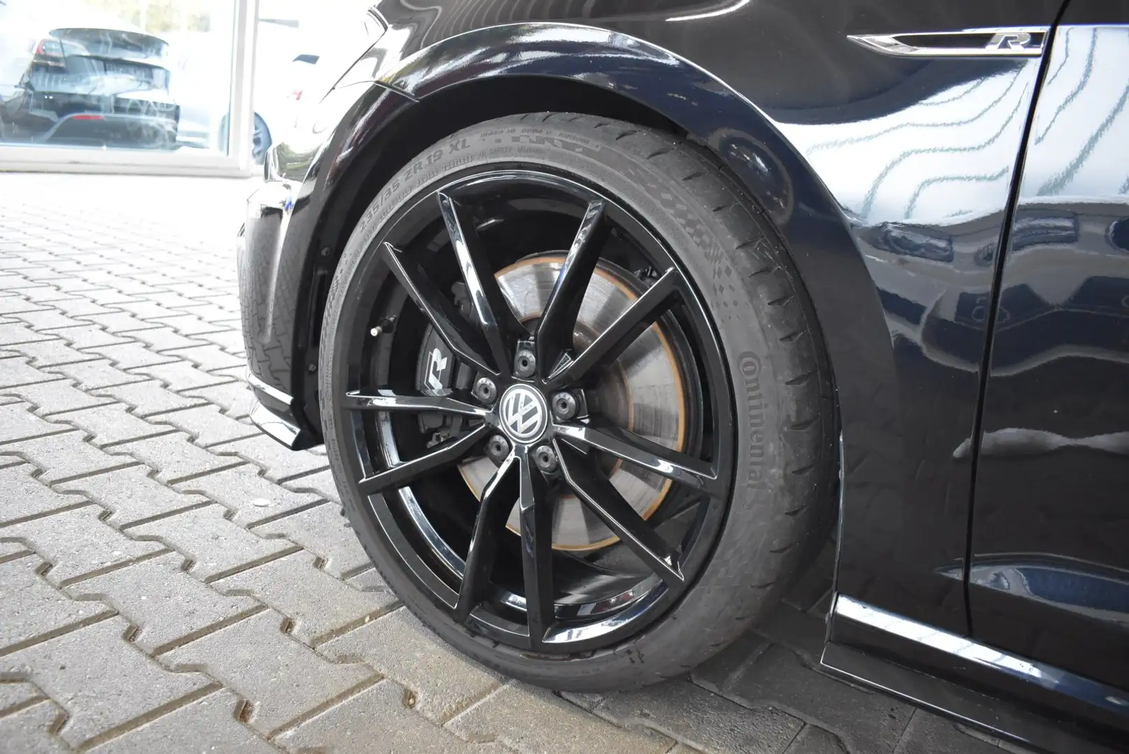 Volkswagen Golf VII R DSG Akrapovic 19 Pretoria Virtual Cockpit Na Schwarz - 2