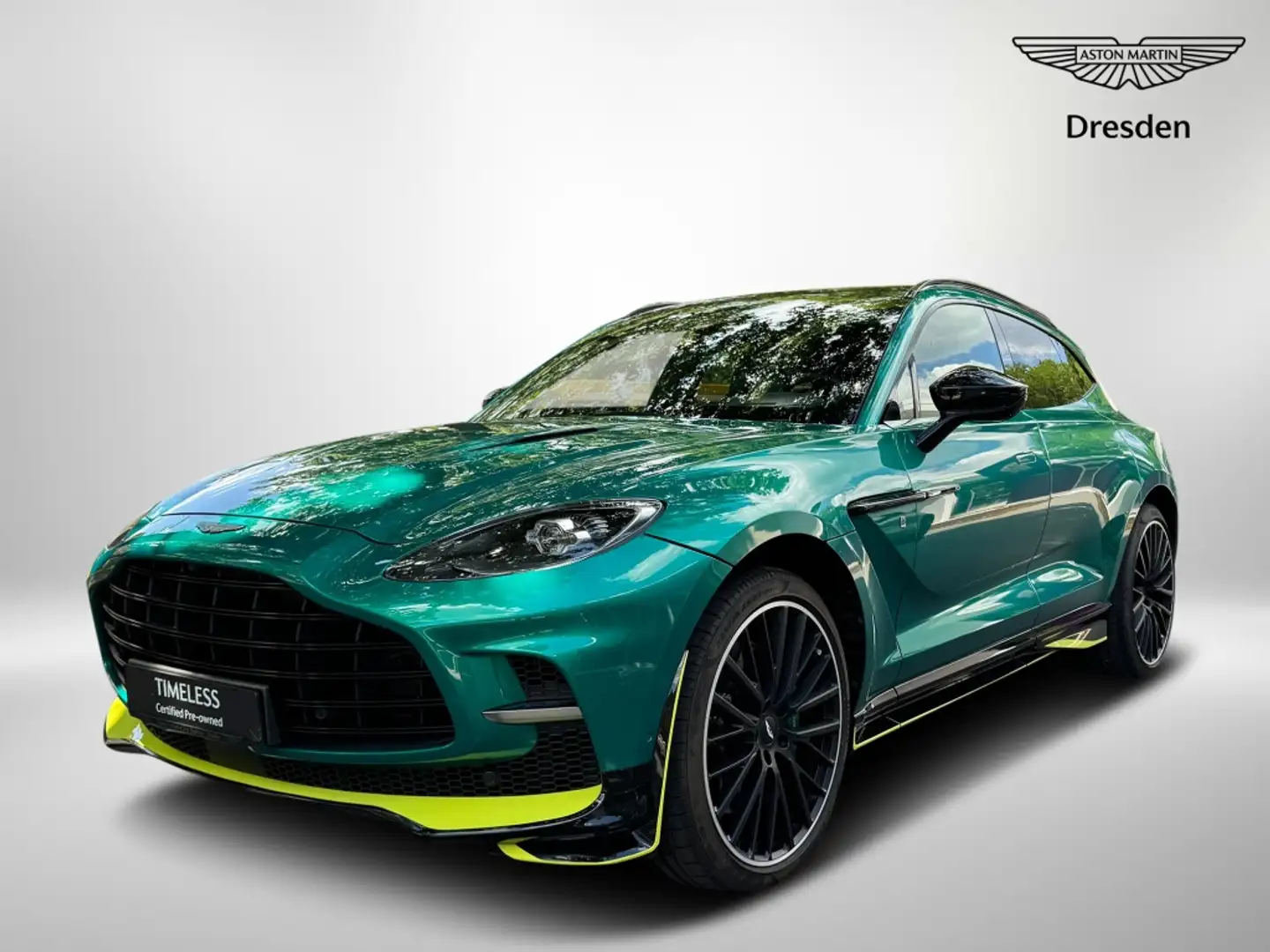 Aston Martin DBX 707 Зелений - 1