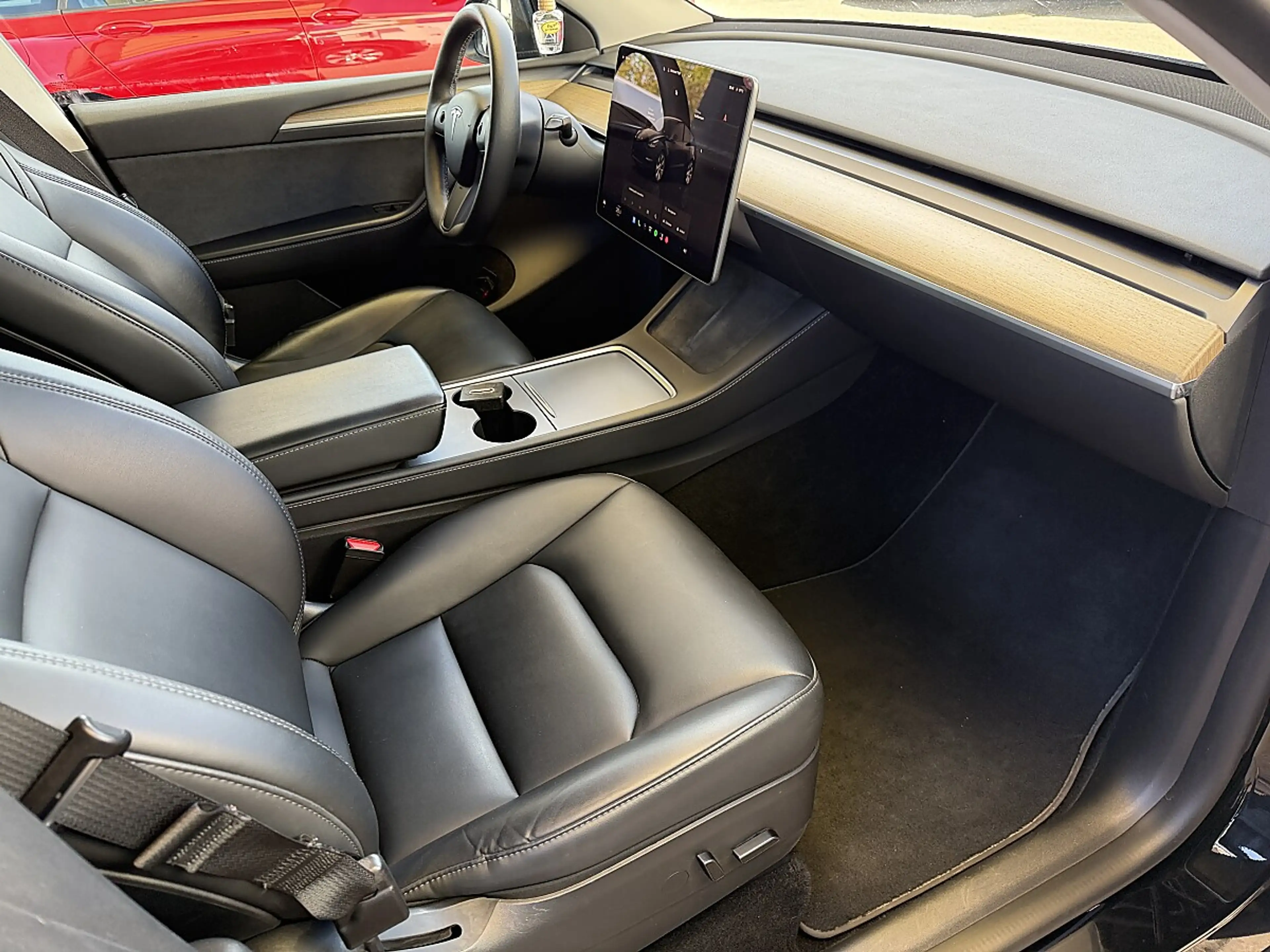 Tesla Model Y Dual Maximale Reichweite Dual AWD — photo 14