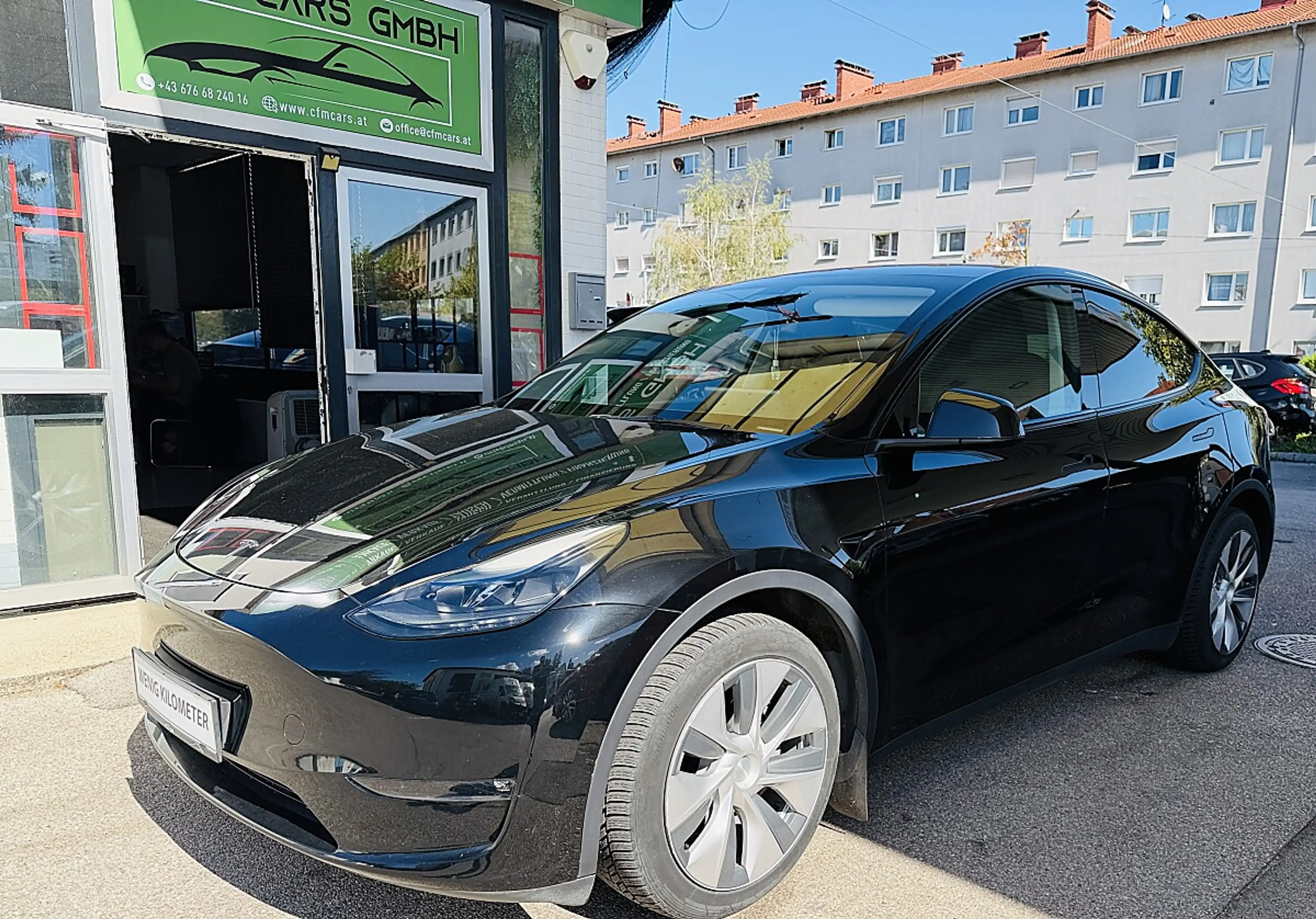 Tesla Model Y Dual Maximale Reichweite Dual AWD — photo 3