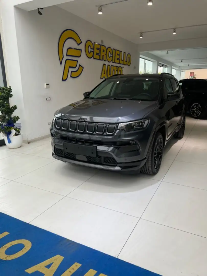 Jeep Compass 1.6 Multijet II 2WD S tua da €359,00 mensili Grigio - 2