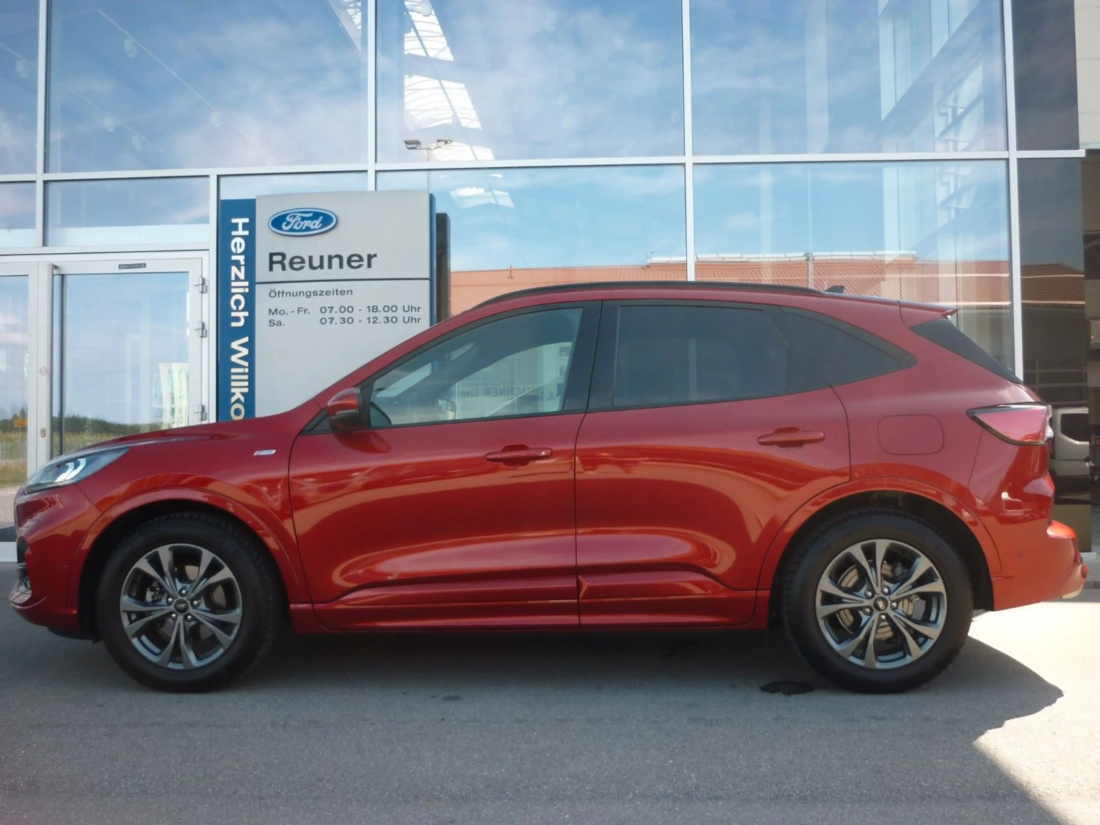 Ford Kuga ST-Line — photo 7