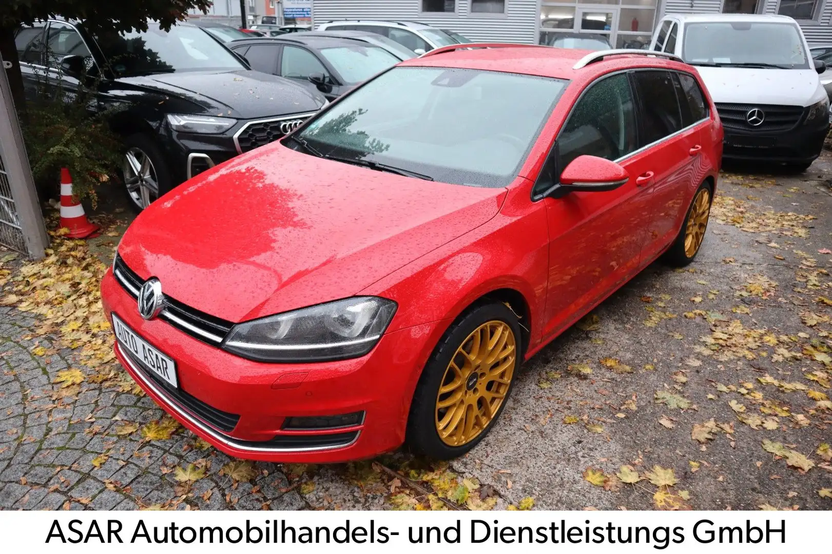 Volkswagen Golf VII Variant 2,0TDI Highline/AHK/Standheiz. Rot - 1