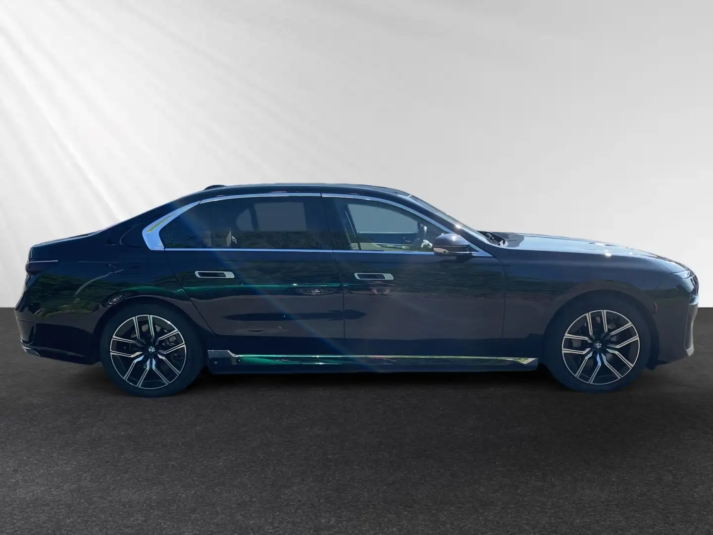 BMW 750 e xDrive TV-Fond-Entertainment|SkyLounge|B&W|DAPro Noir - 2