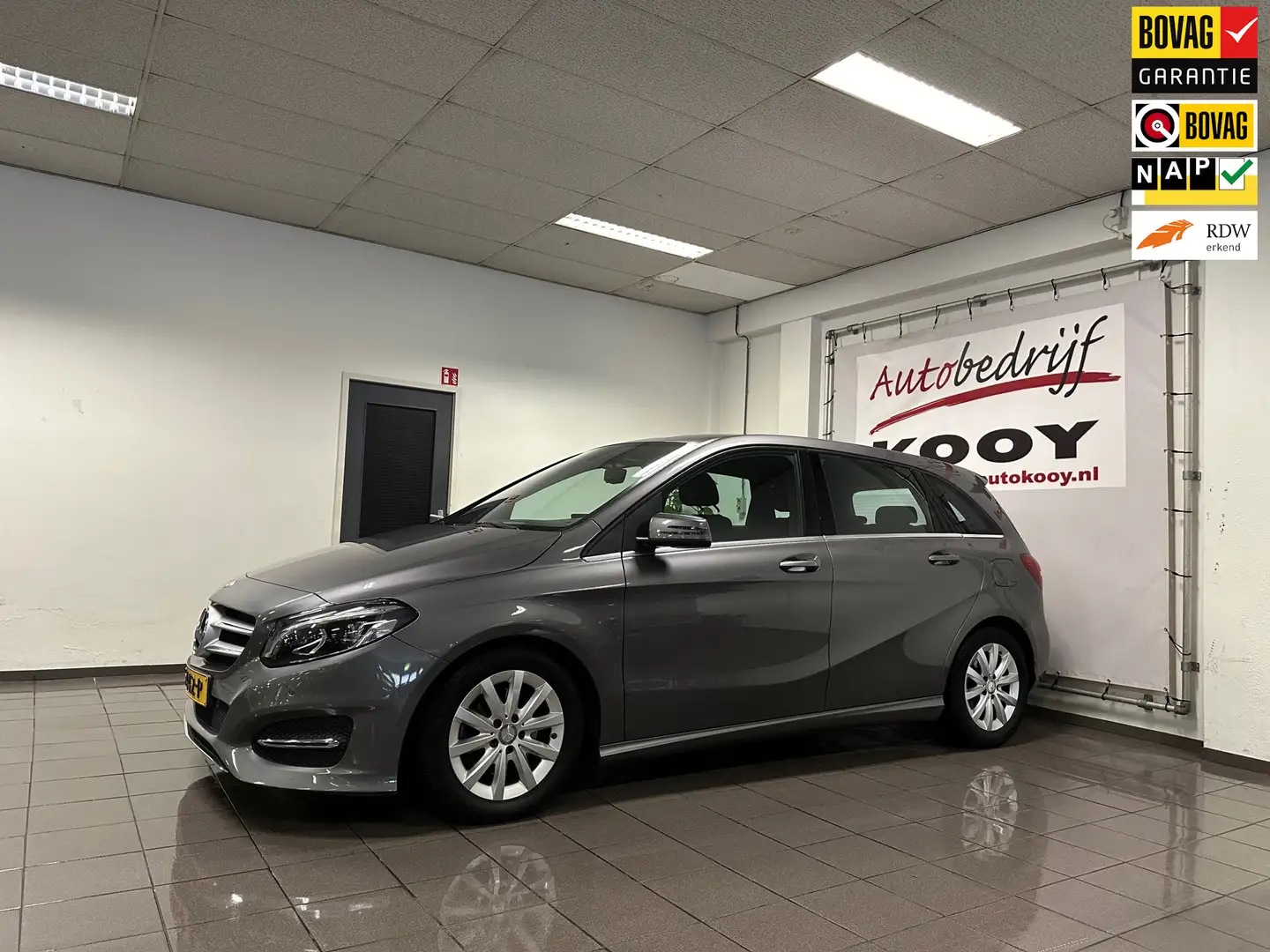 Mercedes-Benz B 180 Lease Edition Ambition * Automaat / Navigatie / Cr Grau - 1