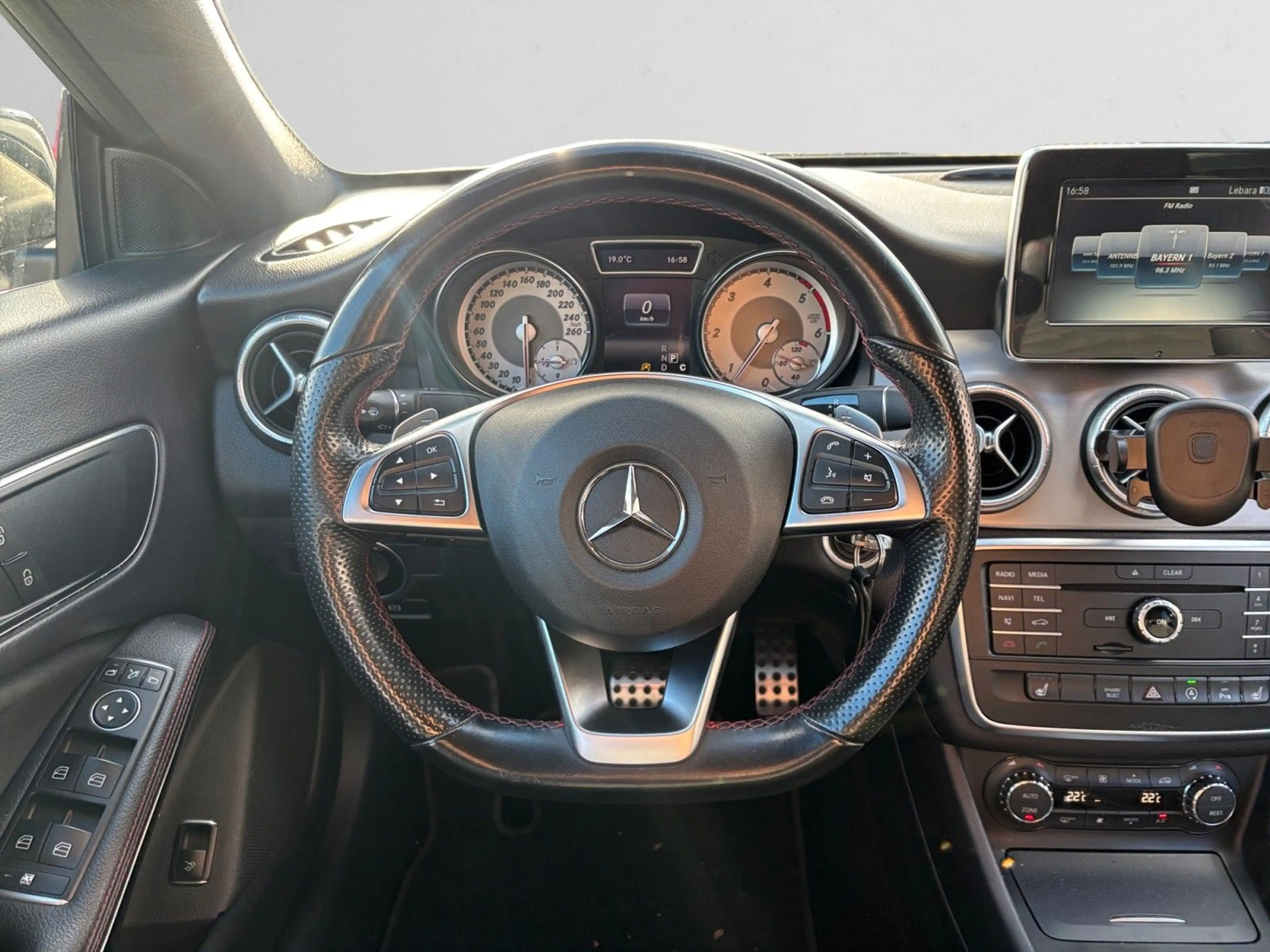 Mercedes-Benz CLA 220 CDI |AMG LINE|LEDER|NAVI|PDC|18´´ — photo 12
