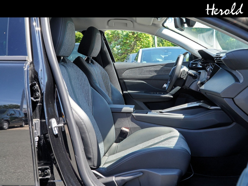 Peugeot 408 PureTech 130 Allure*Sitzheizung,1.Hand* — photo 4