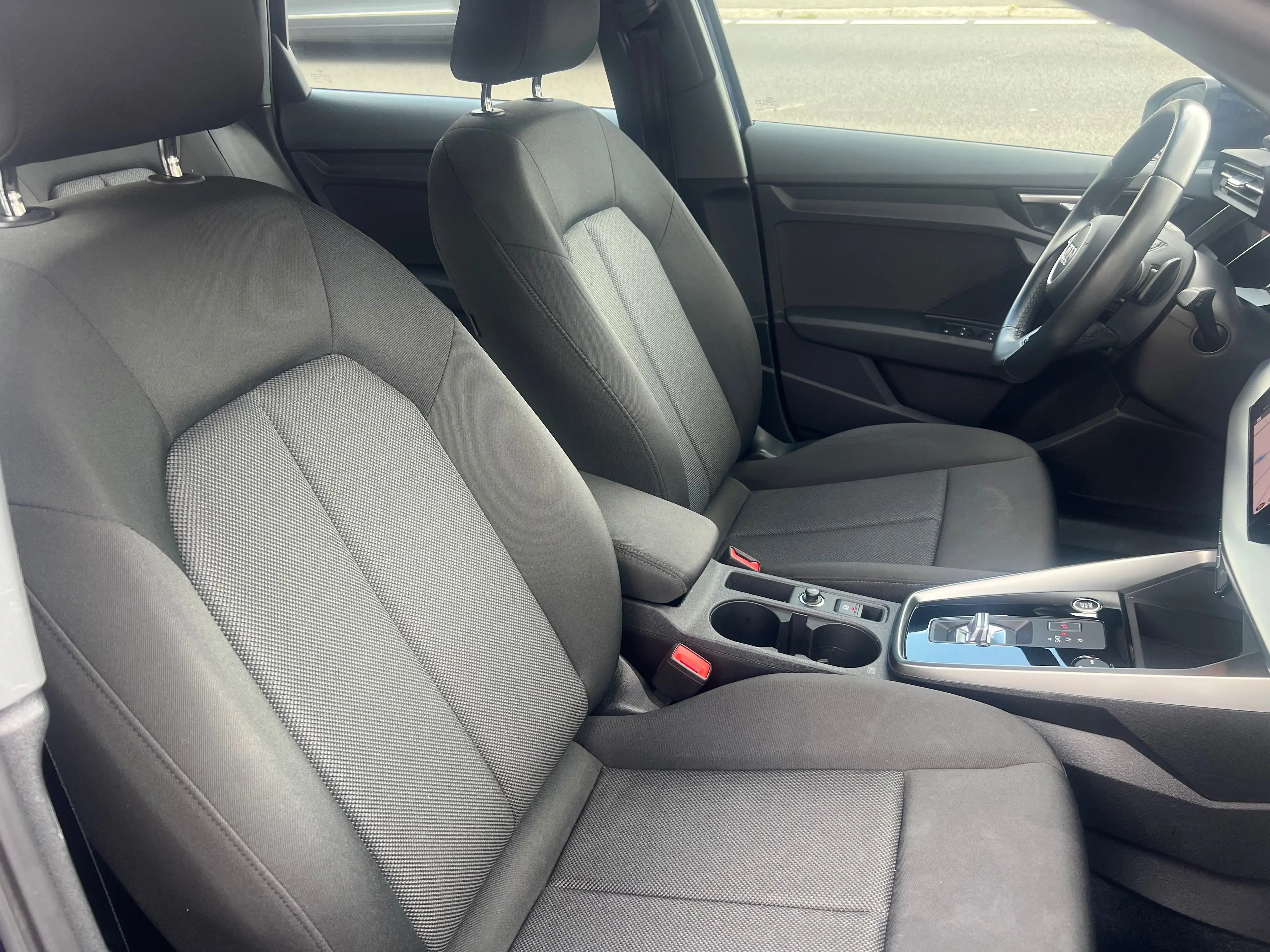 Audi A3 Sportback 30 TFSI Business Édition Advanced S tr GPS CARPLAY 82.000kms AUTOMATIQUE CRÉDIT 100% GARANTIE — photo 11