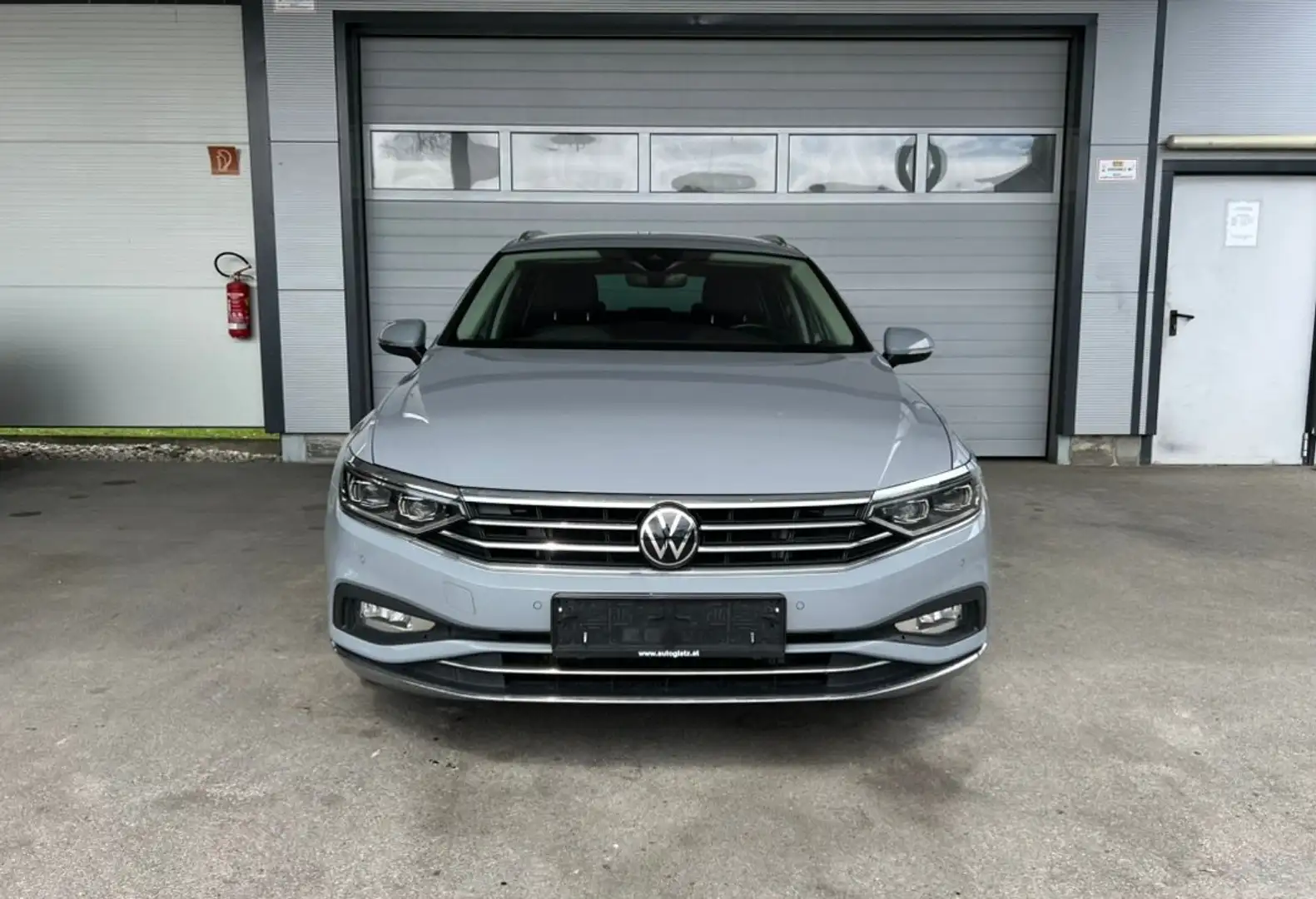 Volkswagen Passat Variant Elegance 2,0TDI DSG IQ-LED-MATRIX/NAVI/ASSIST/17'' Grau - 1