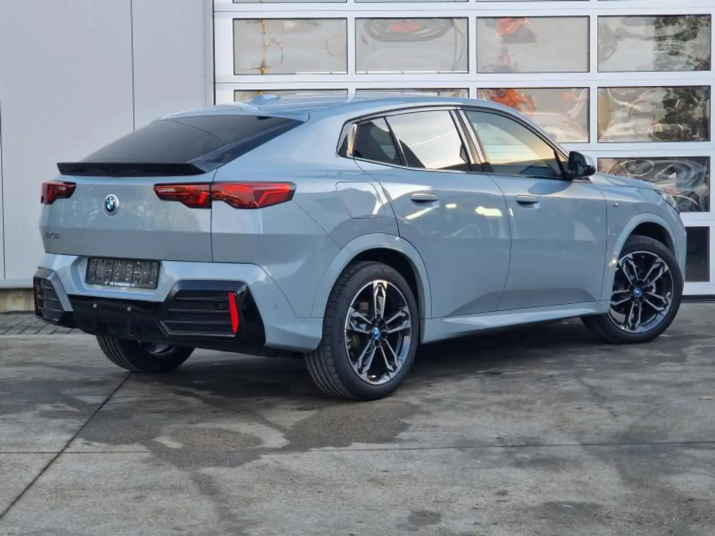 BMW iX2 eD20 Gri - 2
