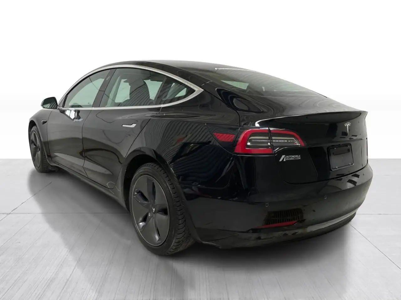 Tesla Model 3 photo Tesla Model 3