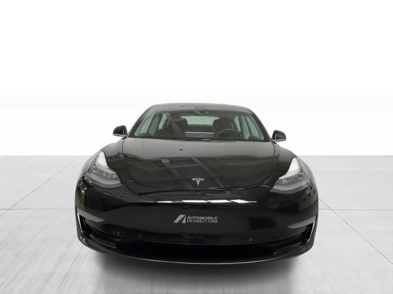 Tesla Model 3 photo Tesla Model 3