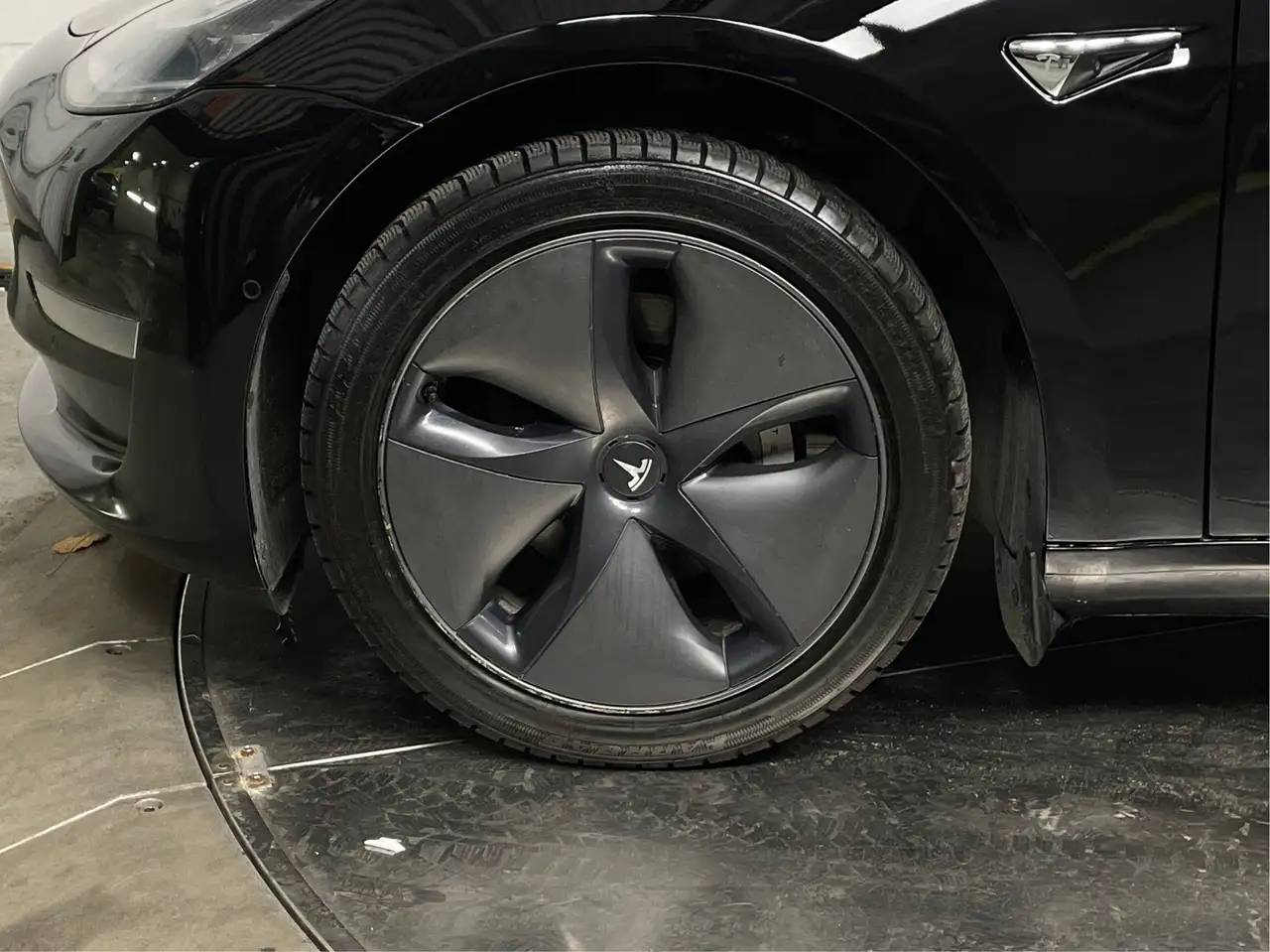Tesla Model 3 photo Tesla Model 3