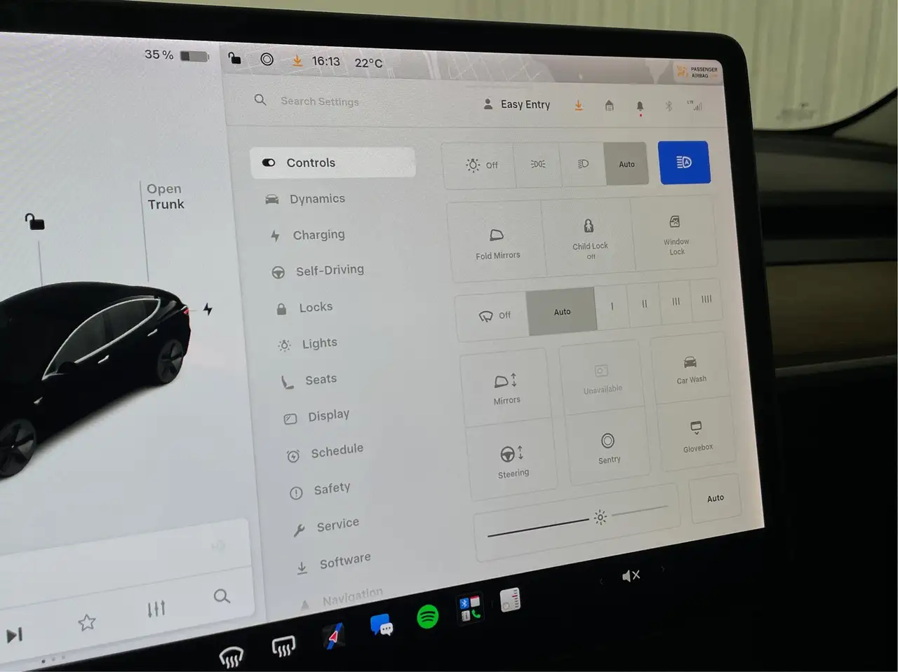 Tesla Model 3 photo Tesla Model 3