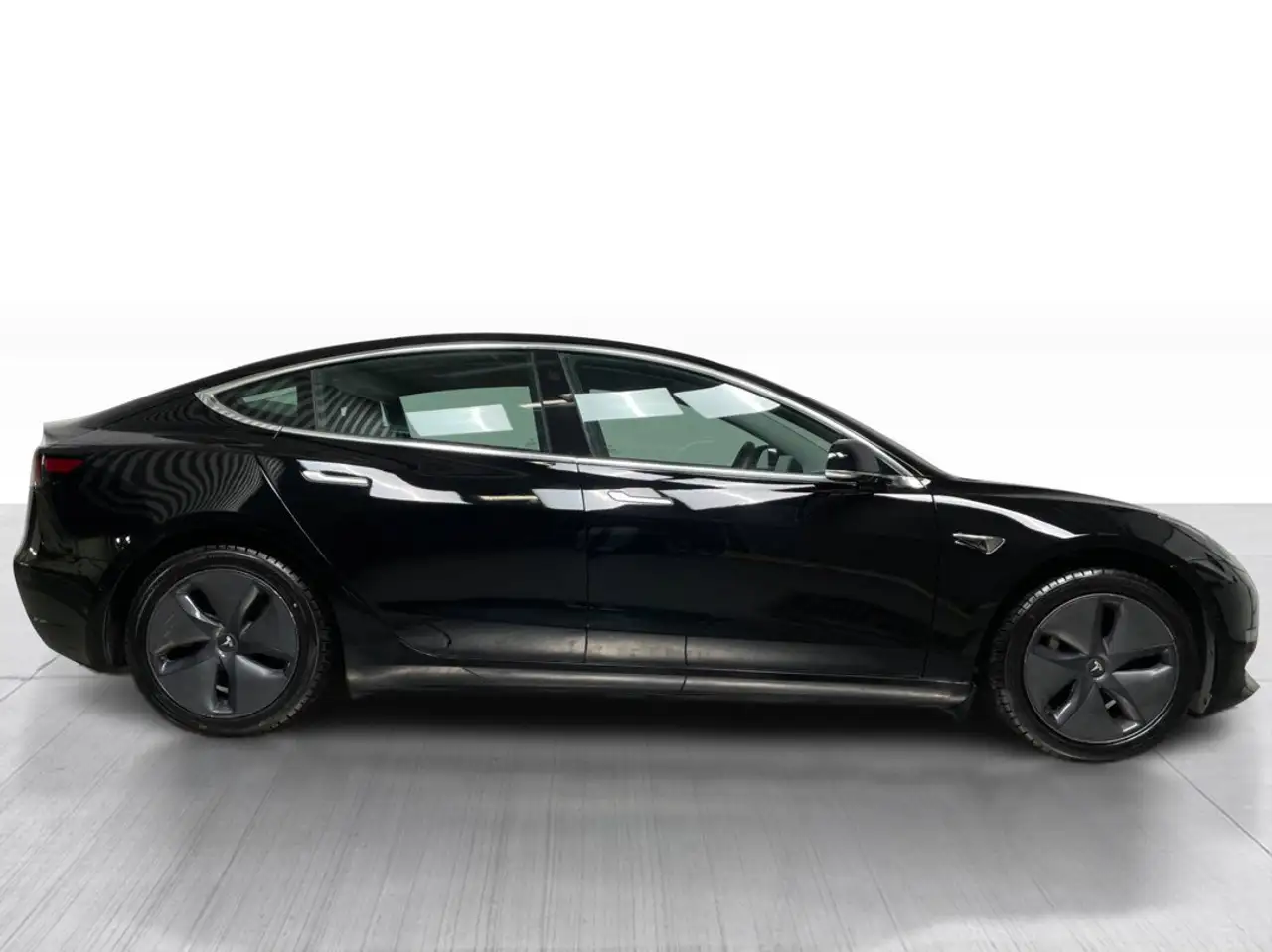 Tesla Model 3 photo Tesla Model 3