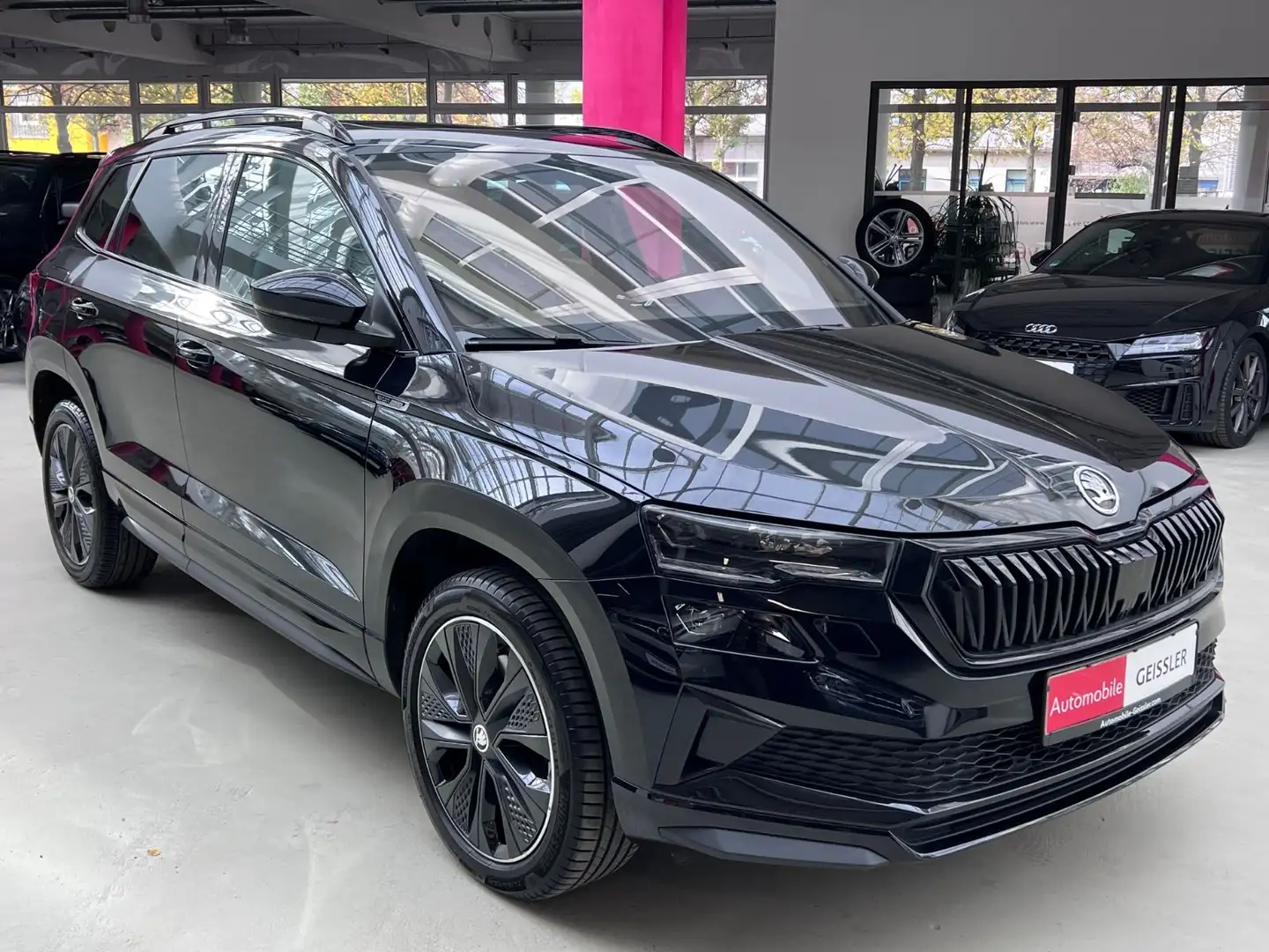 Skoda Karoq Sportline PANORAMA+VIRT.CP+LED+MATRIX Schwarz - 2
