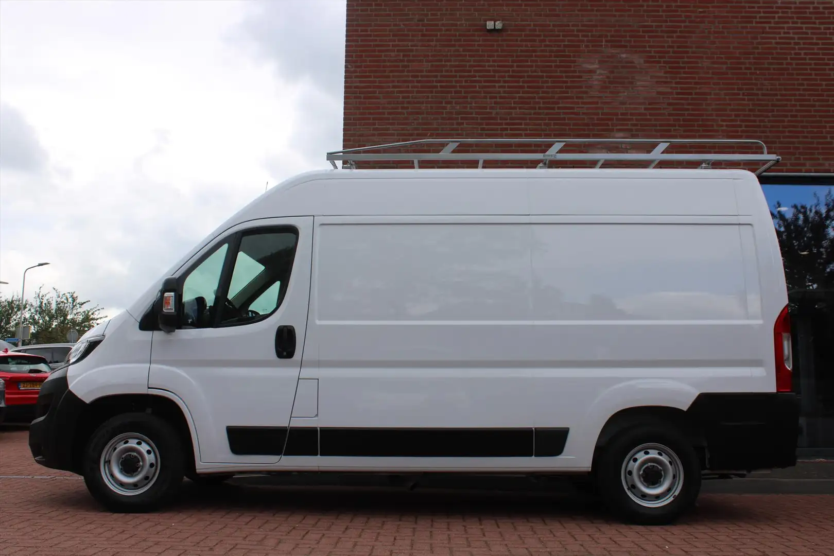 Fiat Ducato 2.3 MJ L2H2 | Trekhaak | A/C | Imperial | Orig. NL Wit - 2