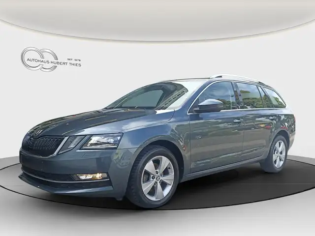 Skoda Octavia 1.6 TDI Style DSG LED+SCHIEBEDACH+PDC+SMART LINK