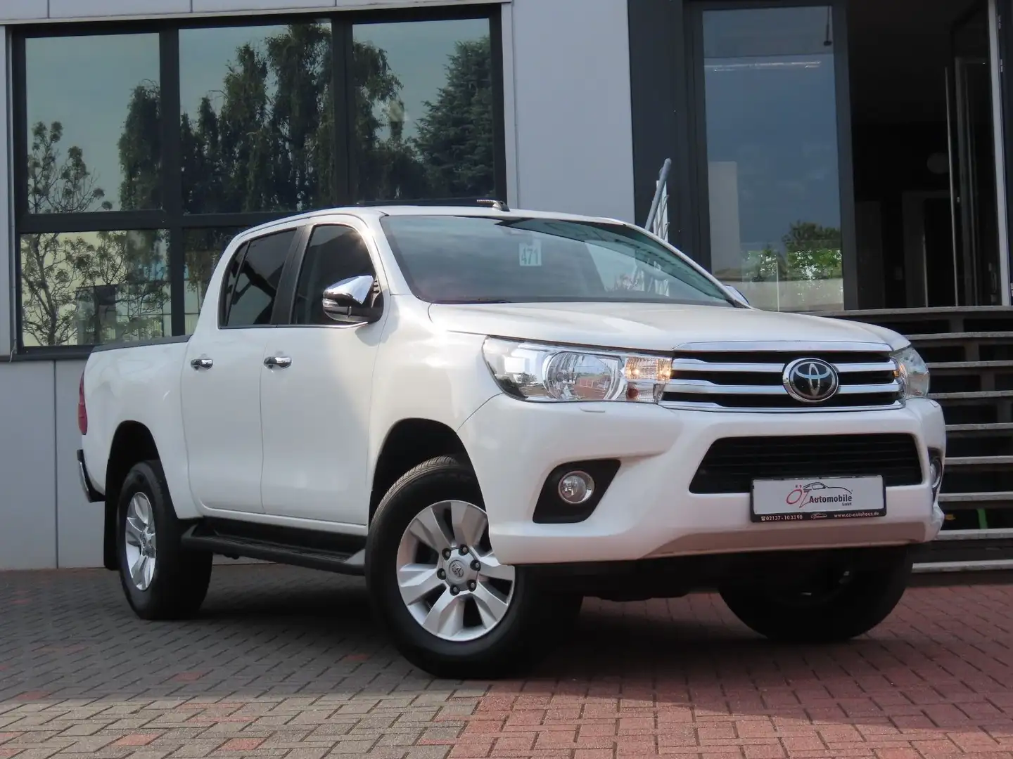 Toyota Hilux Double Cab Comfort Duty 4x4 Blanc - 1
