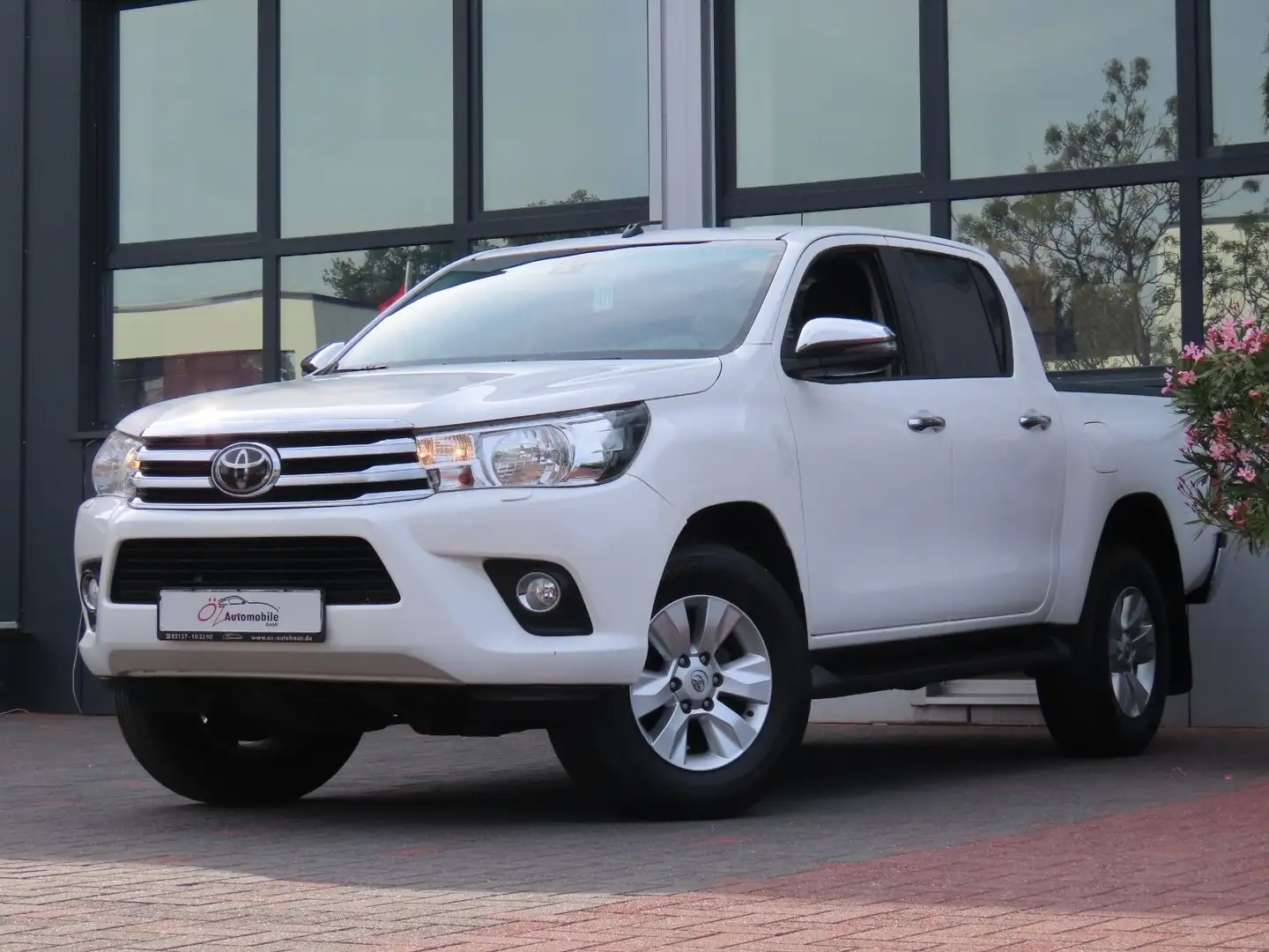 Toyota Hilux Double Cab Comfort Duty 4x4 Blanc - 2