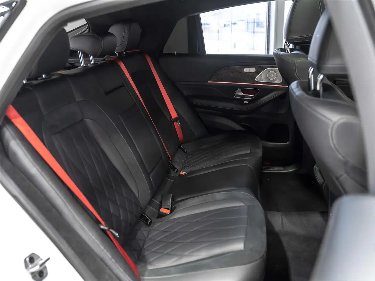 Mercedes-Benz GLE снимка Mercedes-Benz GLE