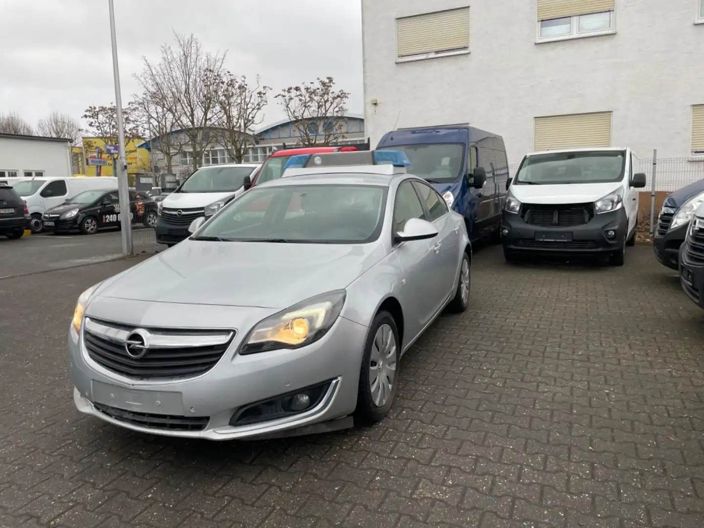Opel Insignia A Lim. Edition Automatik*Netto 5500 Eur Zilver - 1