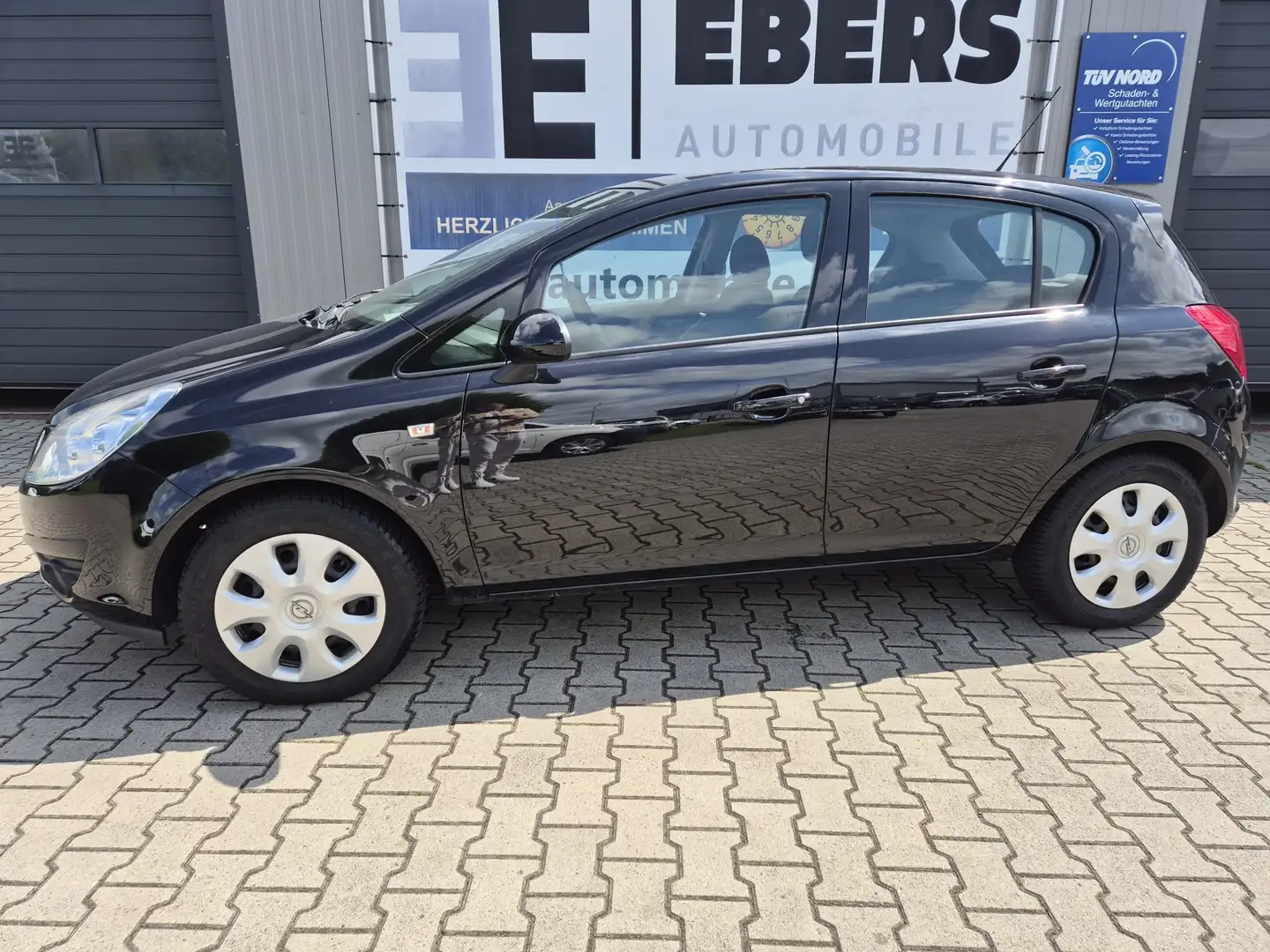 Opel Corsa D Edition 1.2 Twinport TÜVNEU/INSPEKTI.NEU Schwarz - 2
