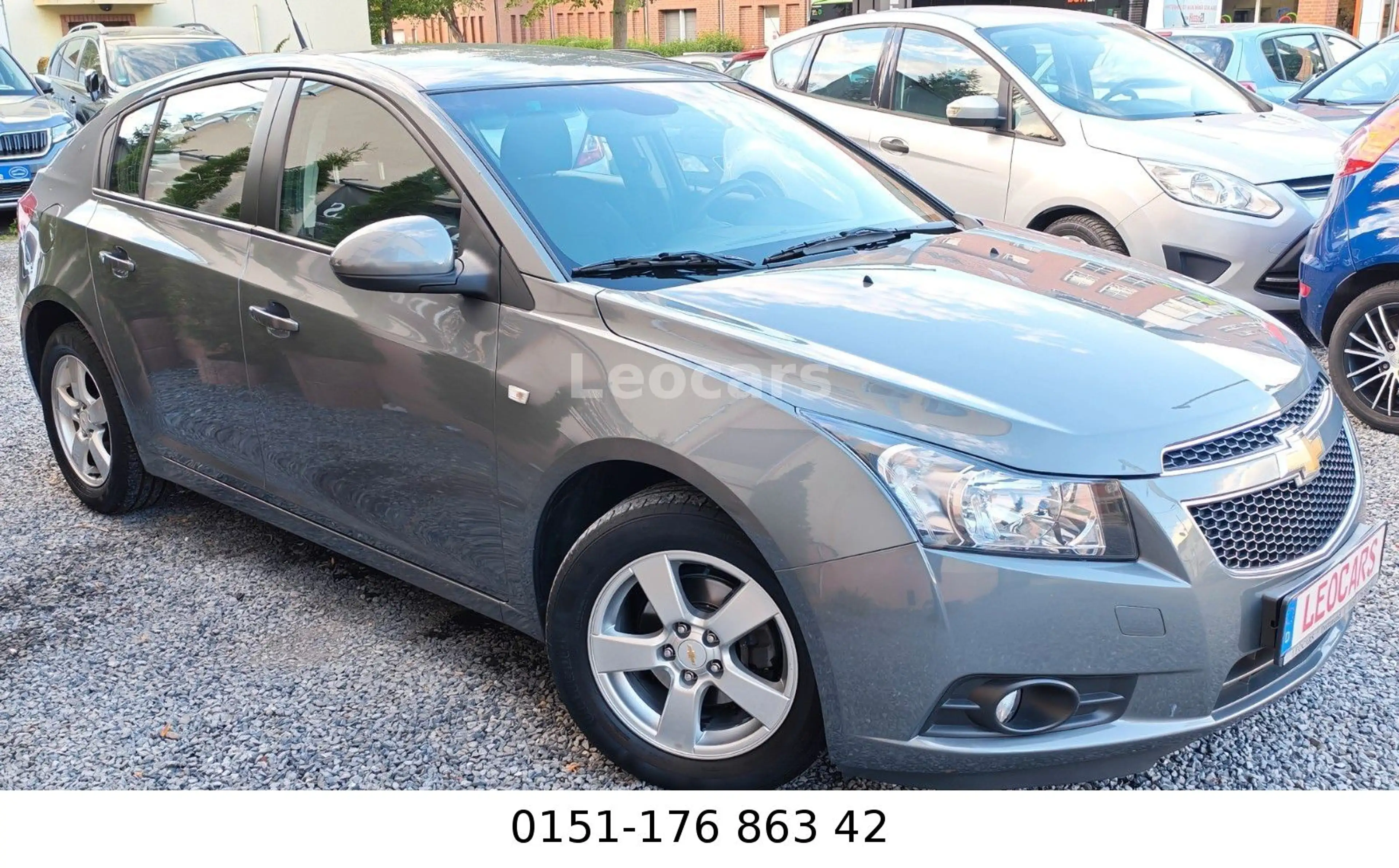 Chevrolet Cruze Hatchback 1.6L — photo 2
