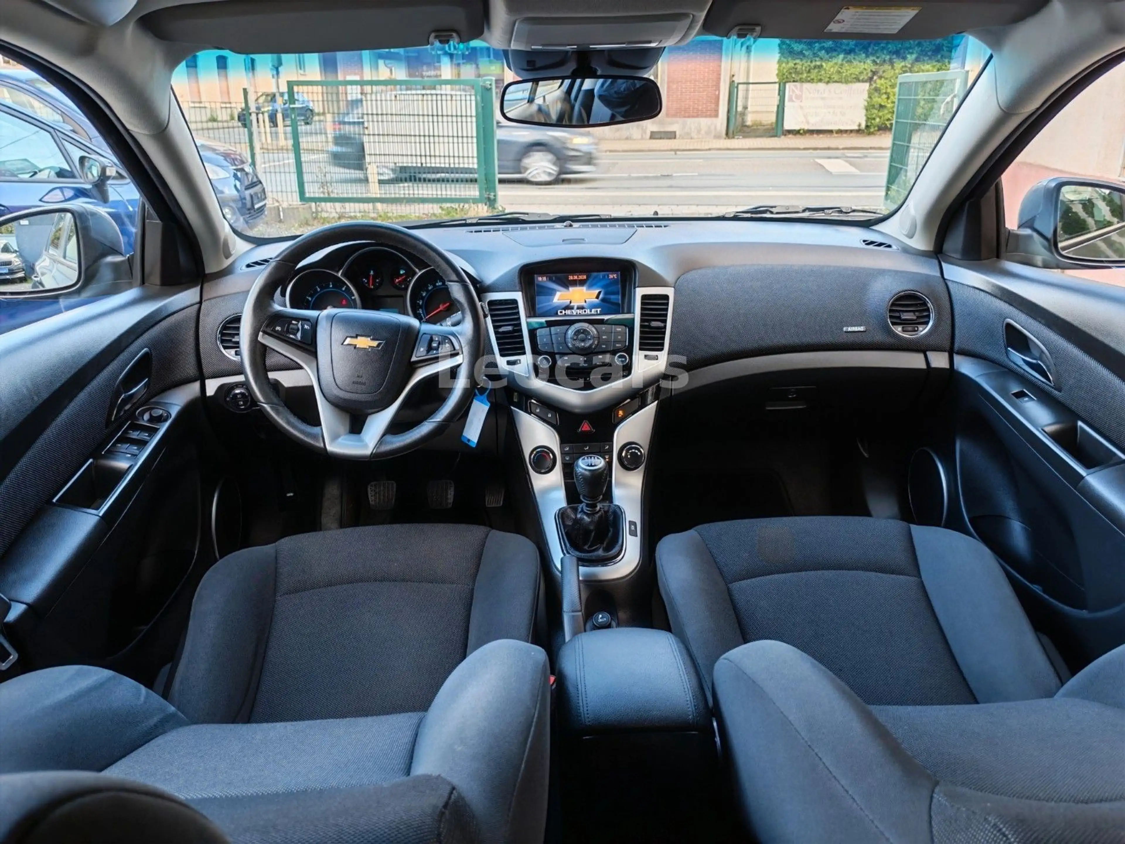 Chevrolet Cruze Hatchback 1.6L — photo 5