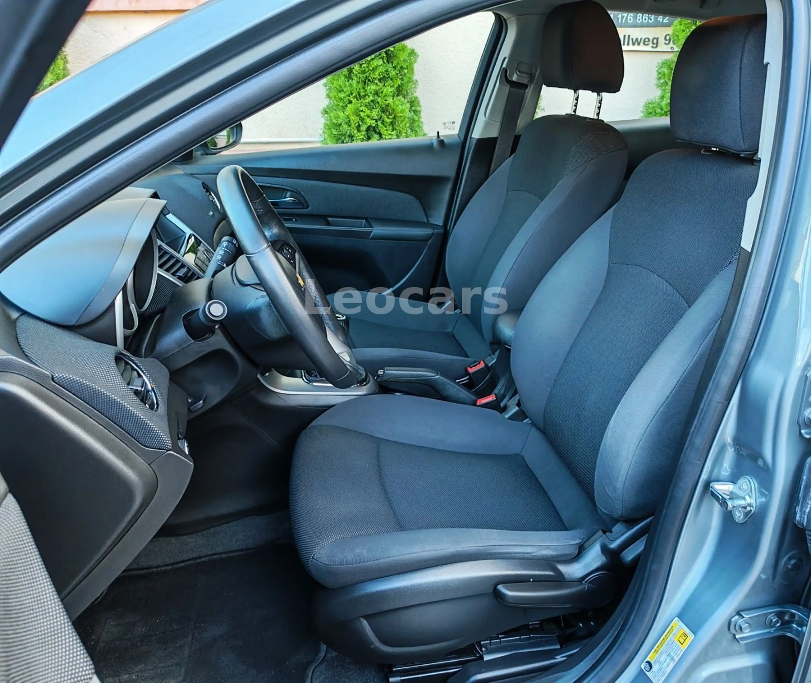 Chevrolet Cruze Hatchback 1.6L — photo 7